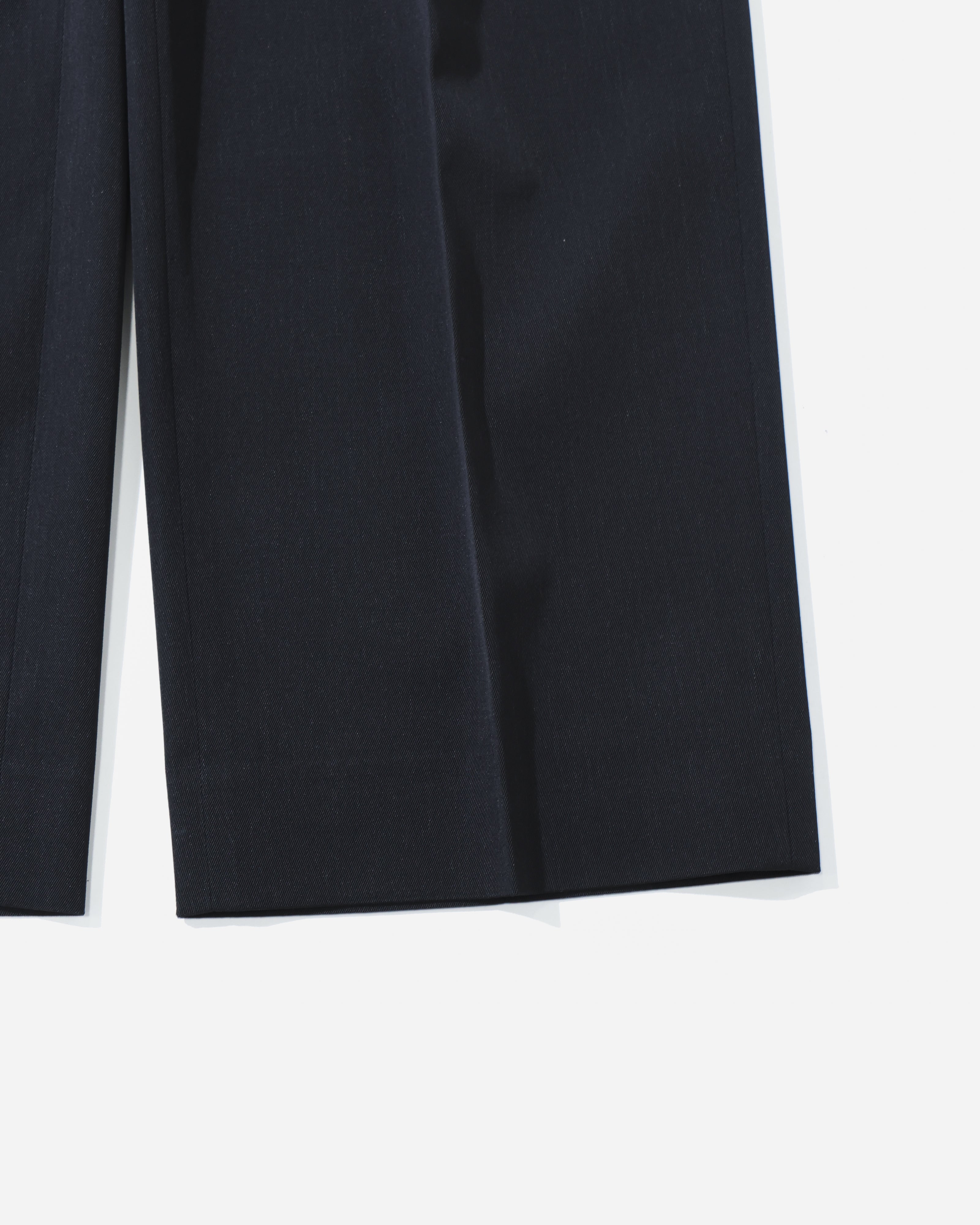 LIGHT WOOL MAX GABARDINE TWO-TUCK SLACKS TOP BLACK – TIME AFTER TIME