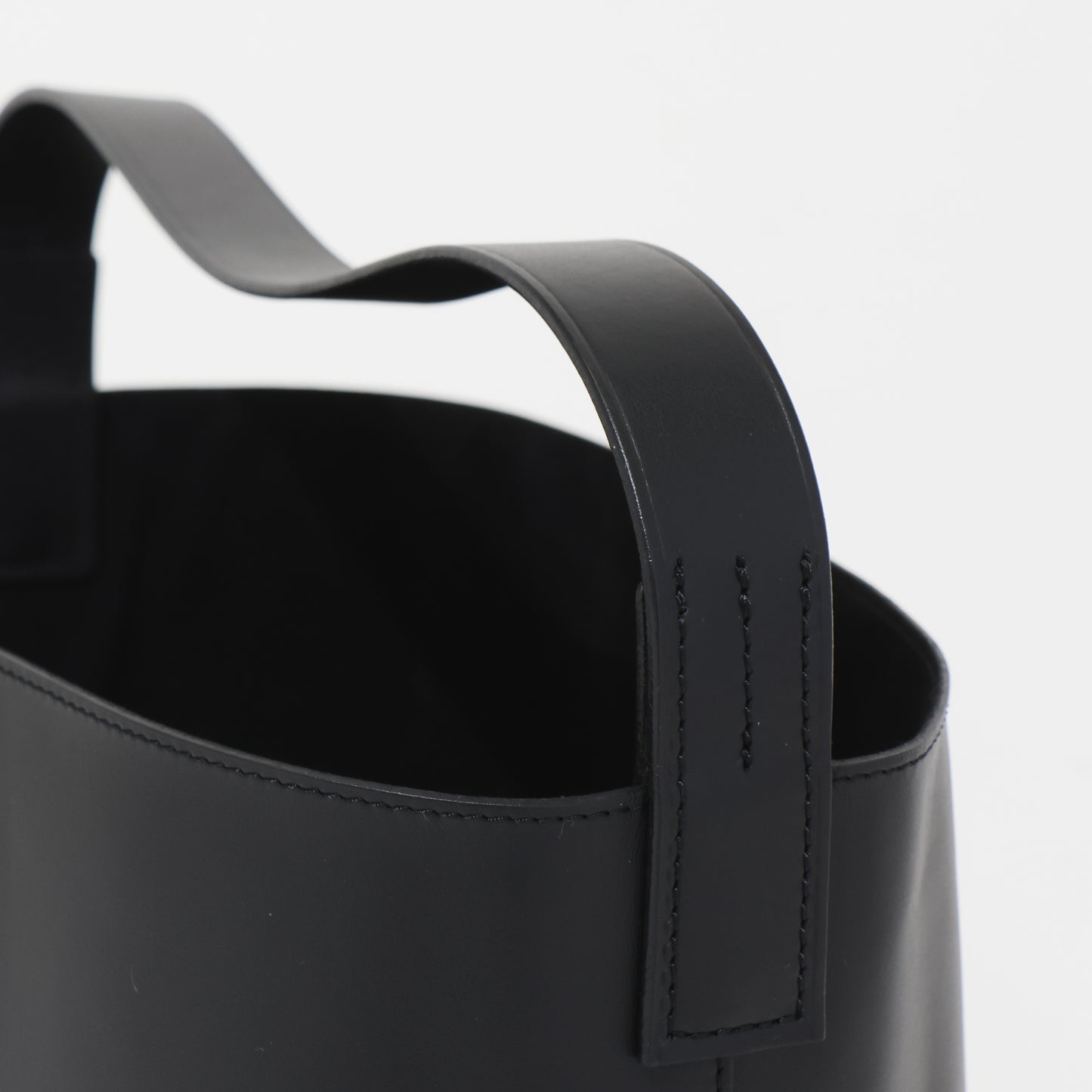 LEATHER TOTE BAG MADE BY AETA
