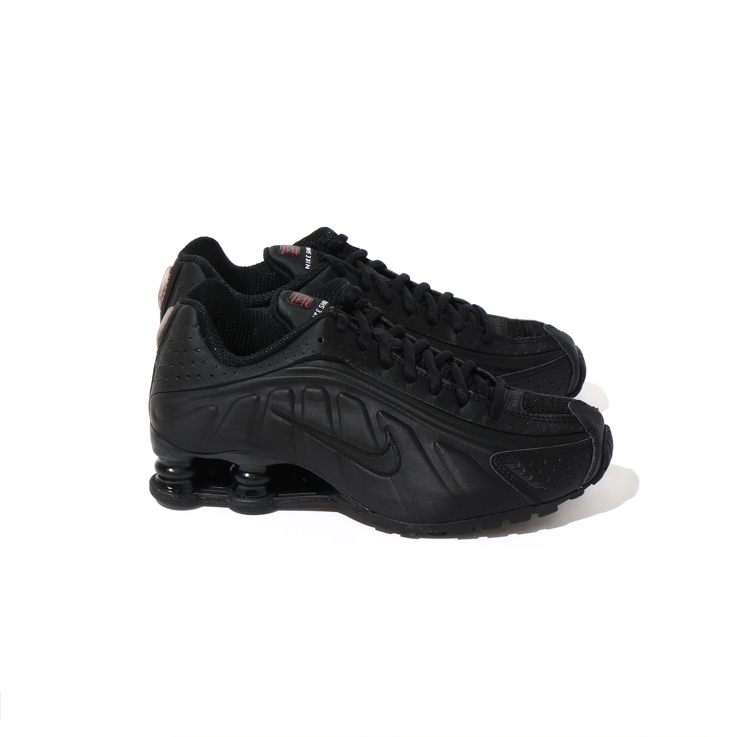 NIKE SHOX R4