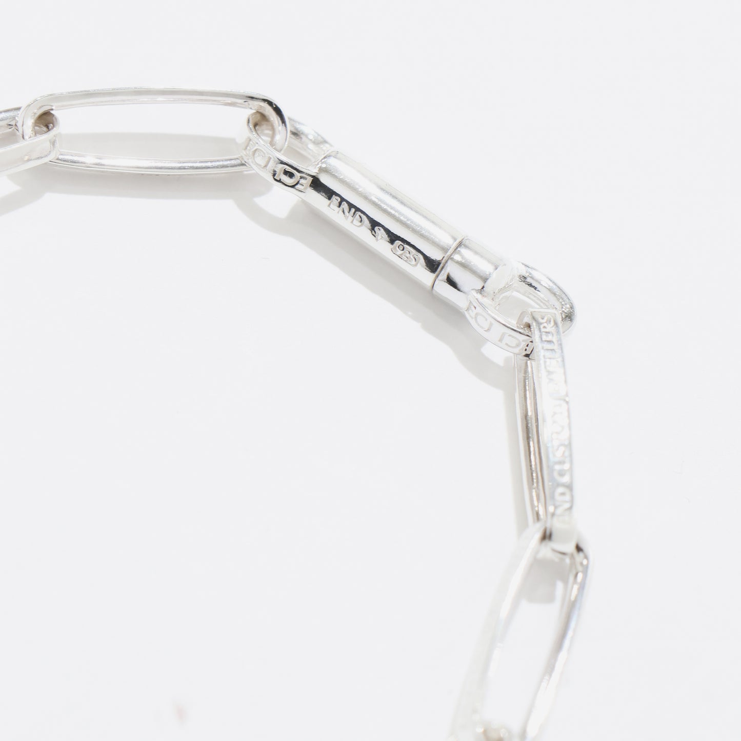 HALF ROUND CHAIN NECKLACE 19377