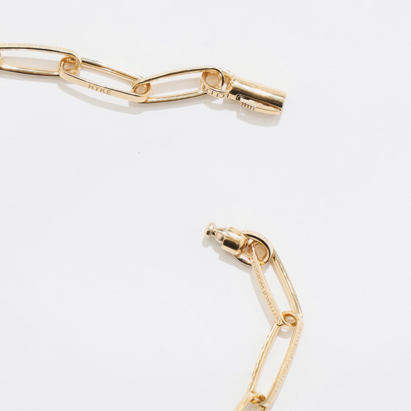 HALF ROUND CHAIN NECKLACE 19377