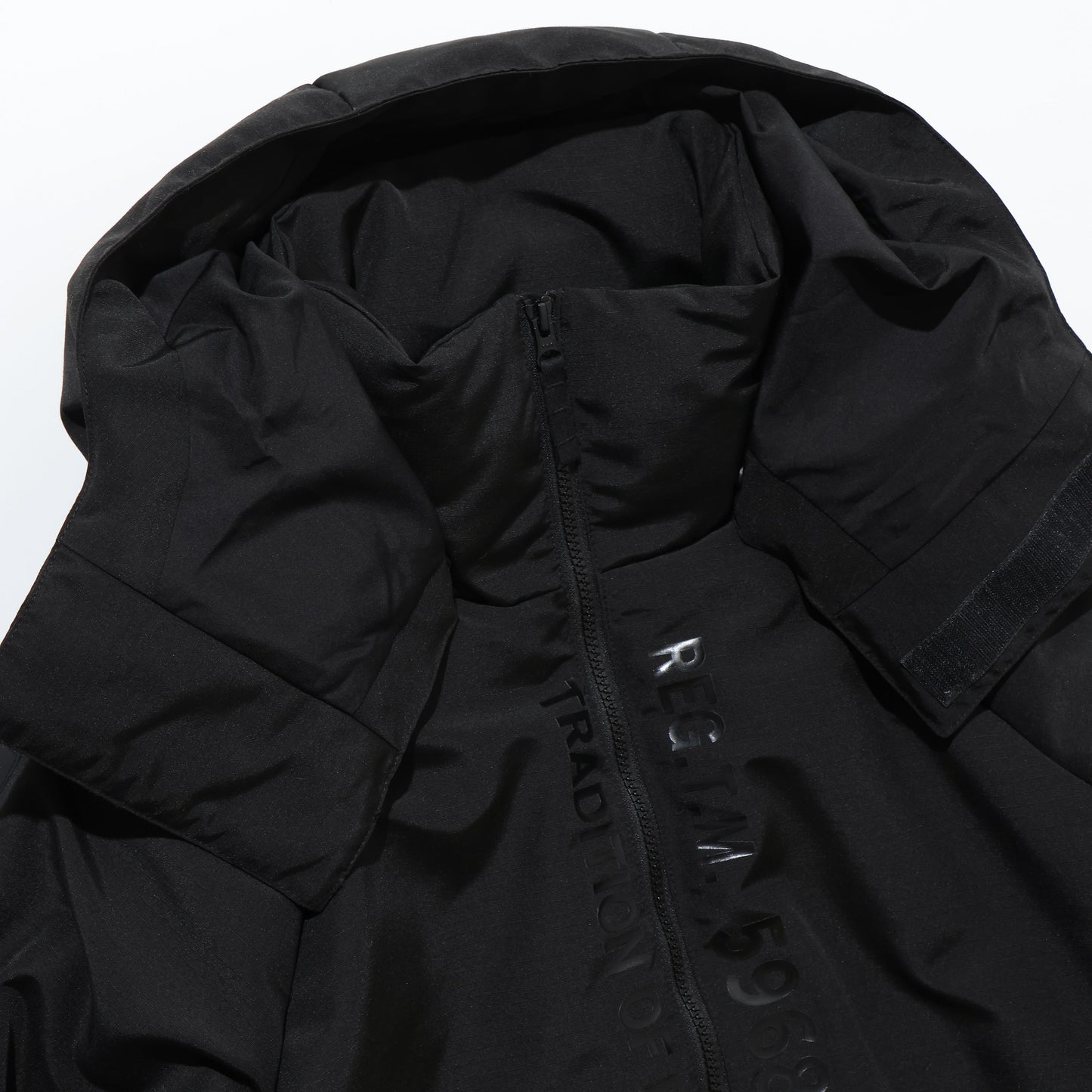 DETACHABLE HOOD TECH JKT