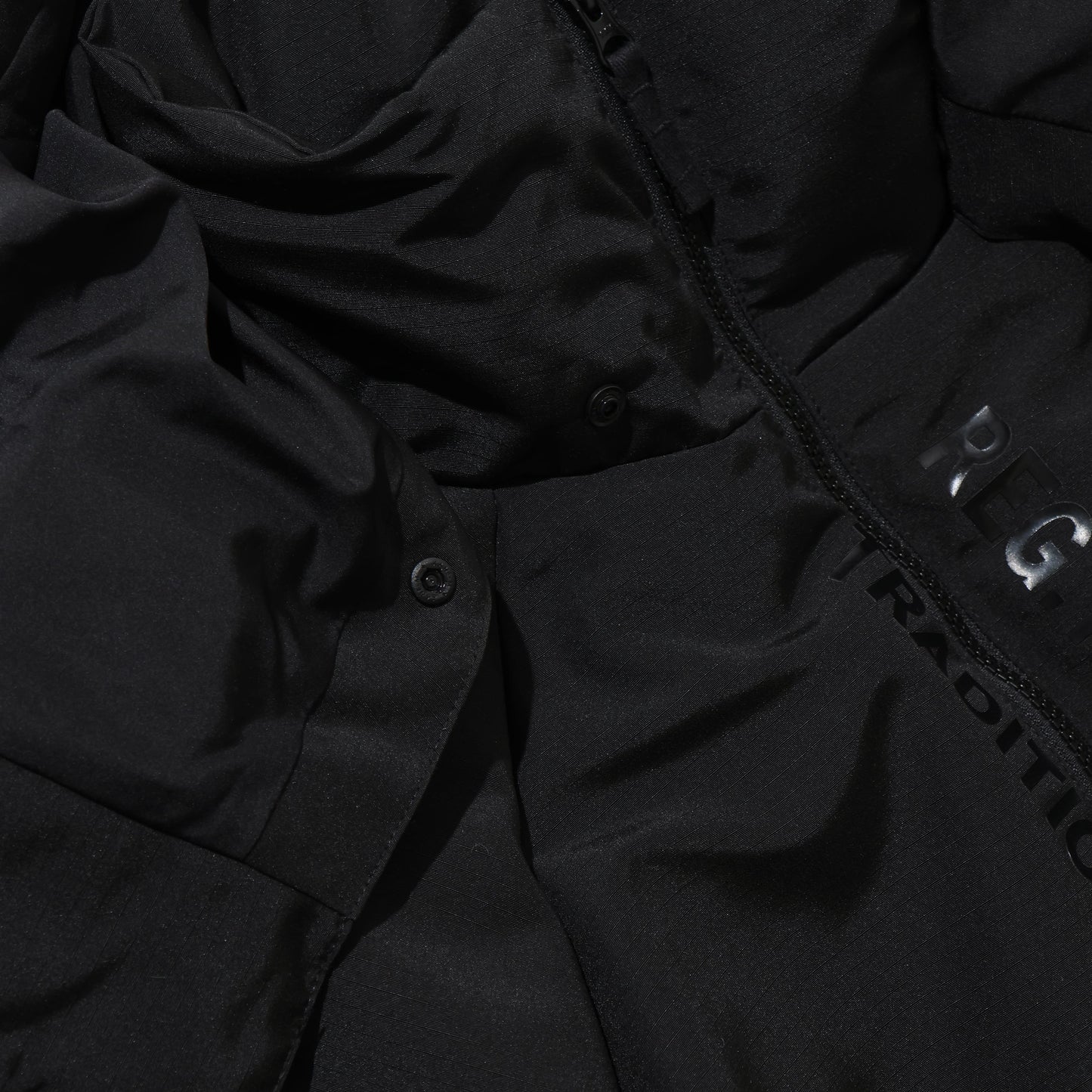 DETACHABLE HOOD TECH JKT