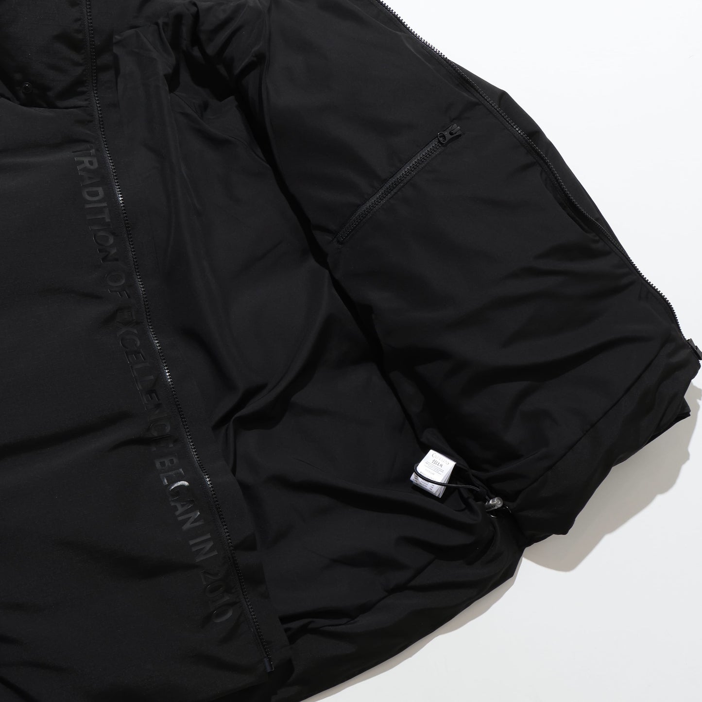 DETACHABLE HOOD TECH JKT