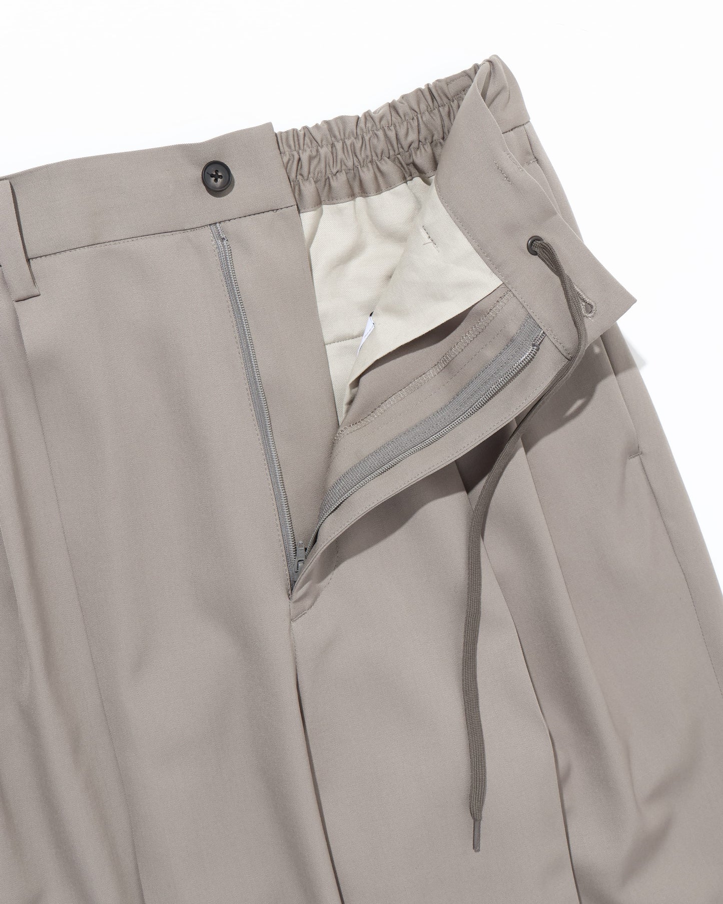 TWO TUCK EASY TROUSERS  TAUPE BEIGE