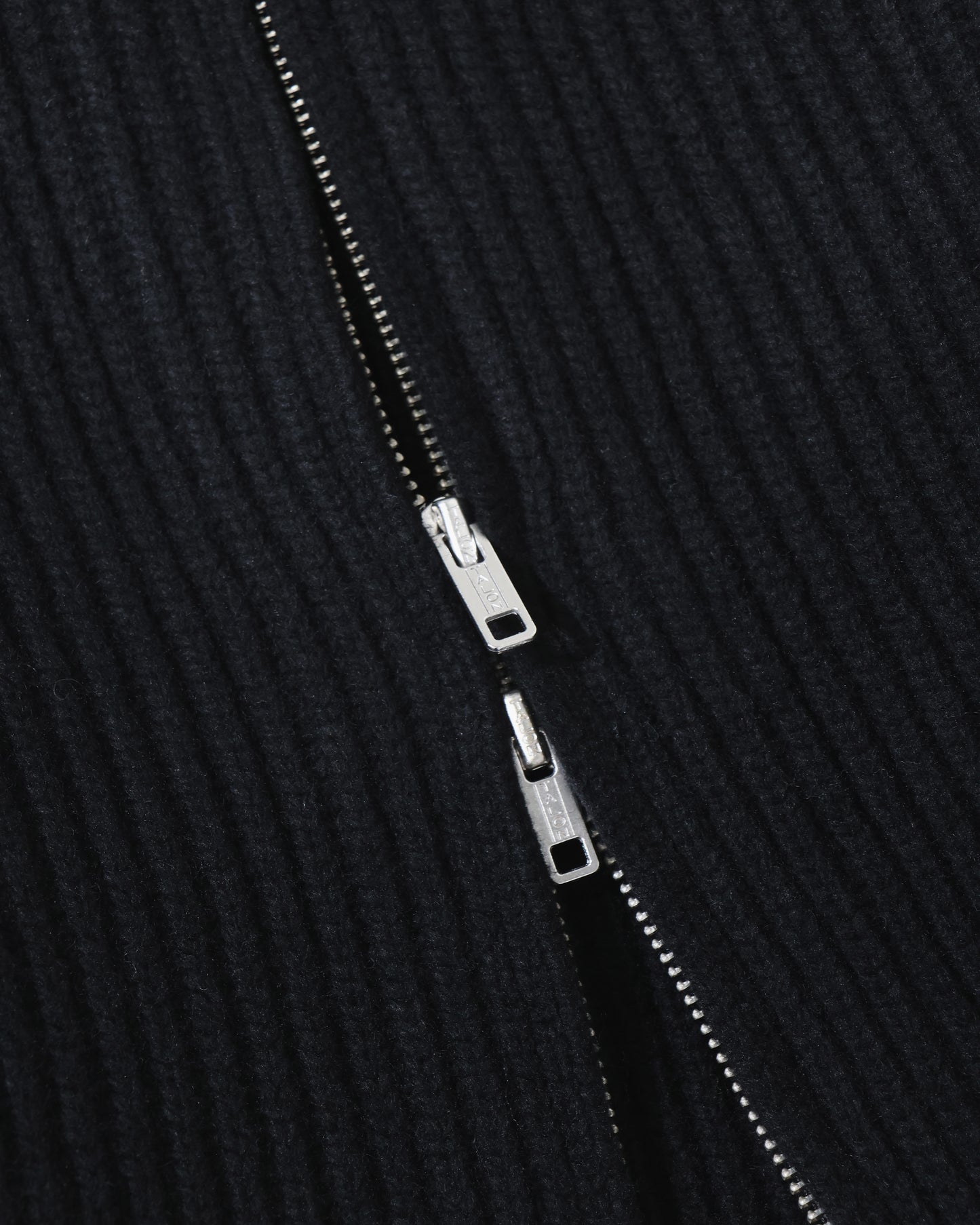 RIBBED ZIP SWEATER 11445