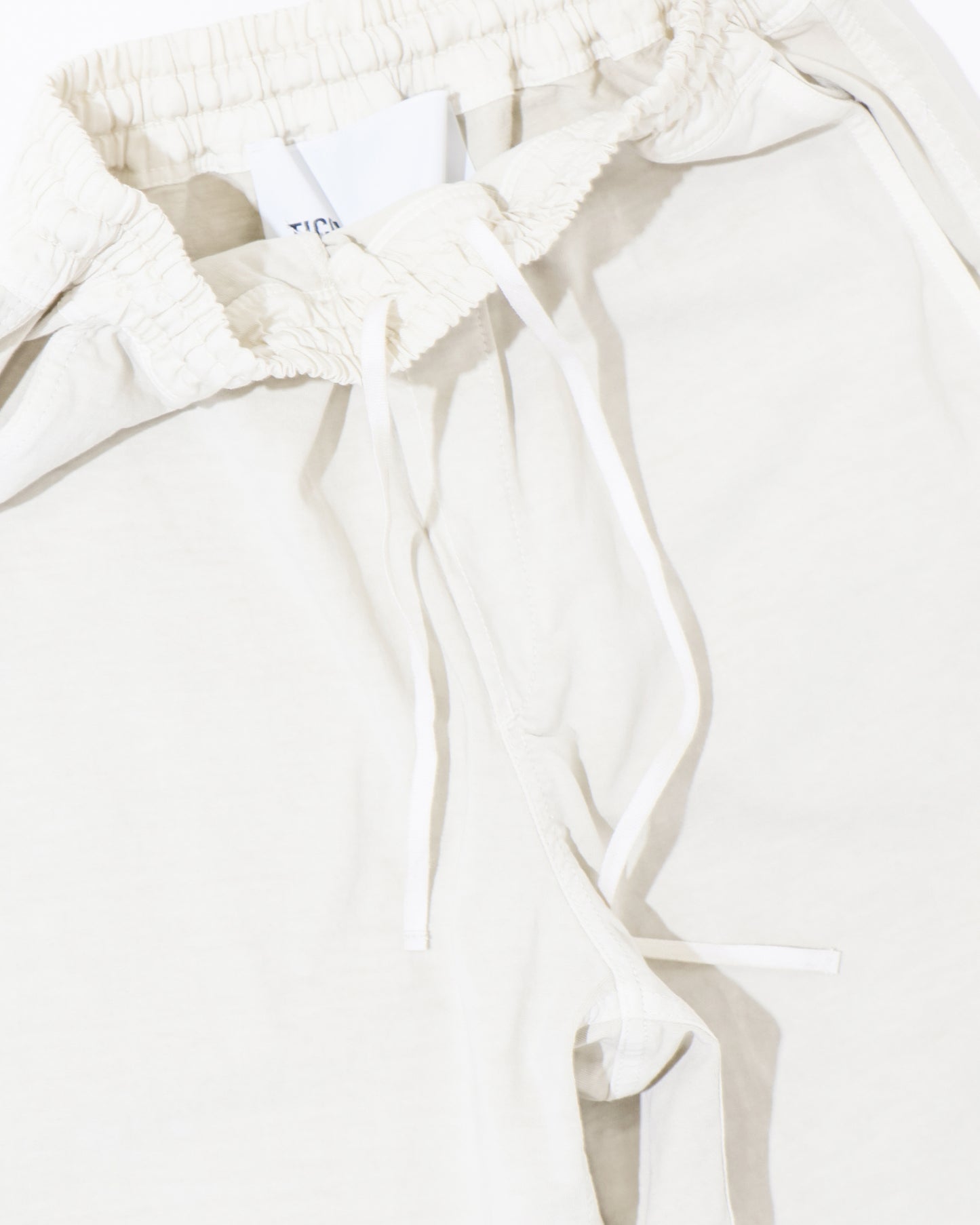 アディクティブパンツ