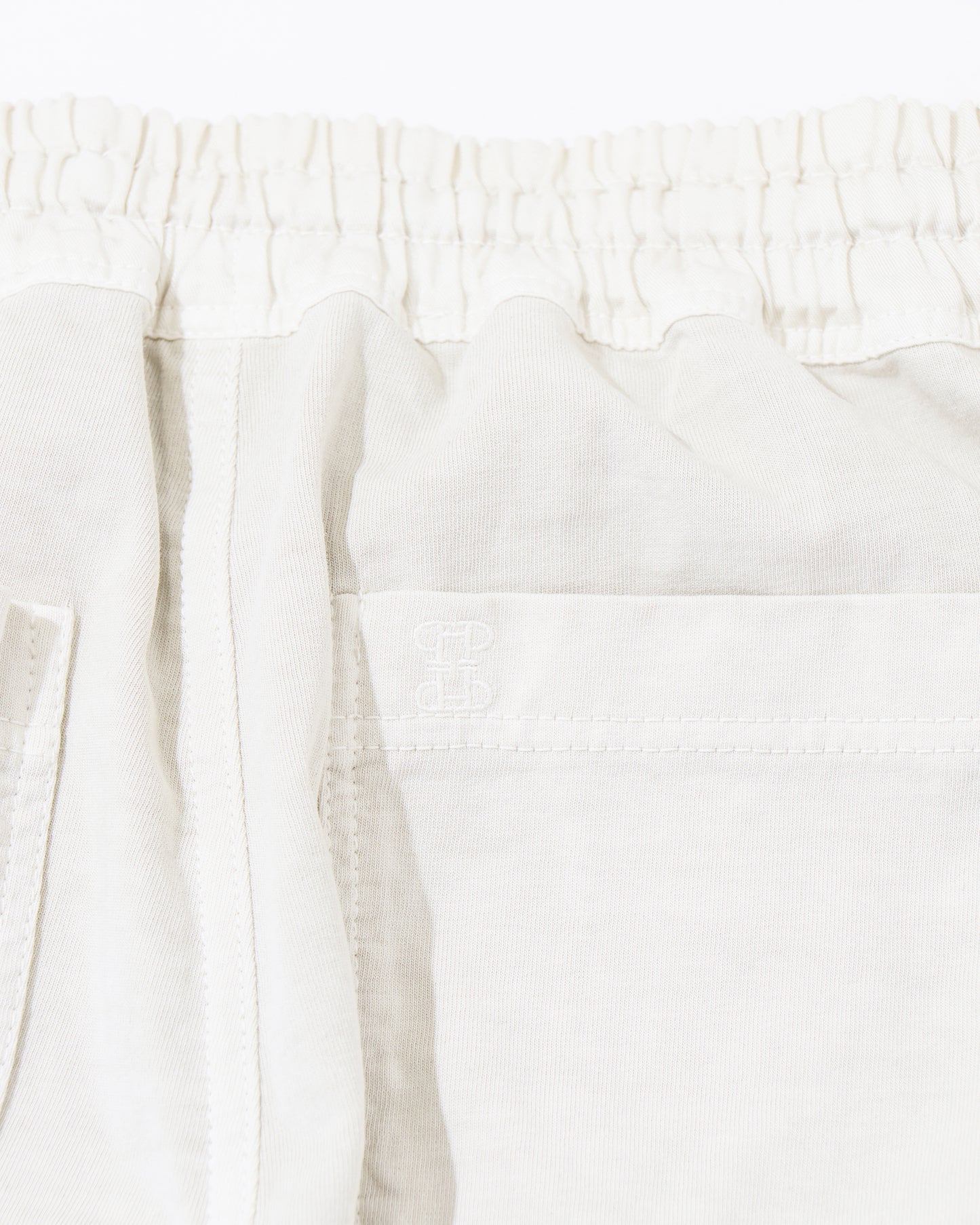 アディクティブパンツ