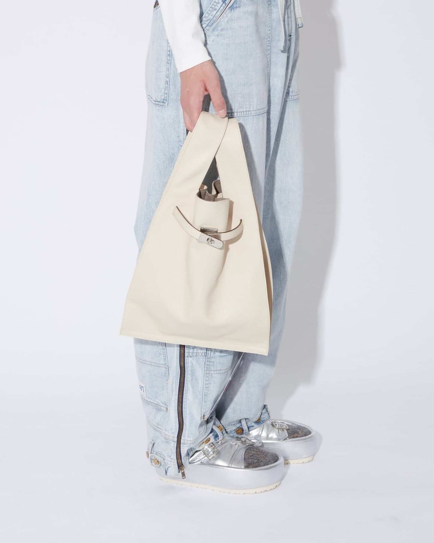 large market bag in shrink leather