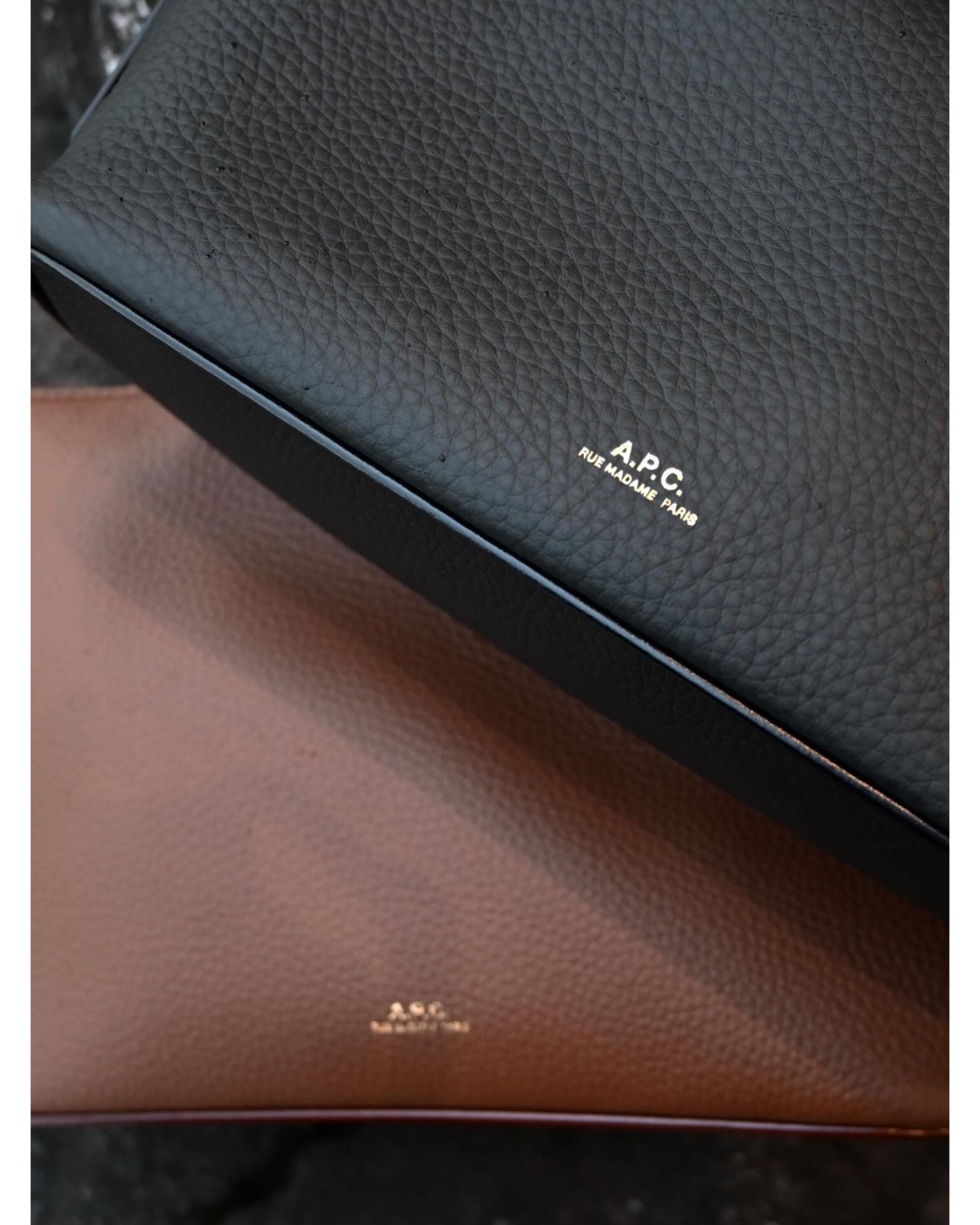 Vera ショルダーバッグ