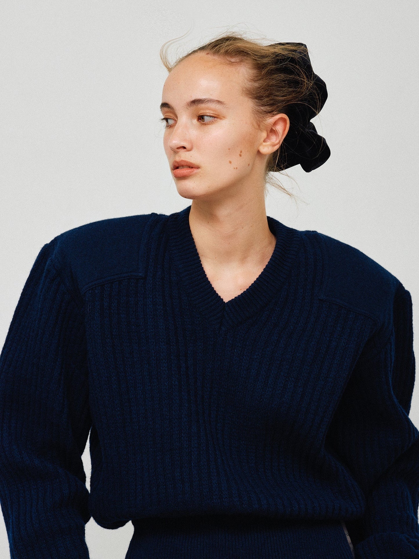 Velours Square Medium Scrunchie