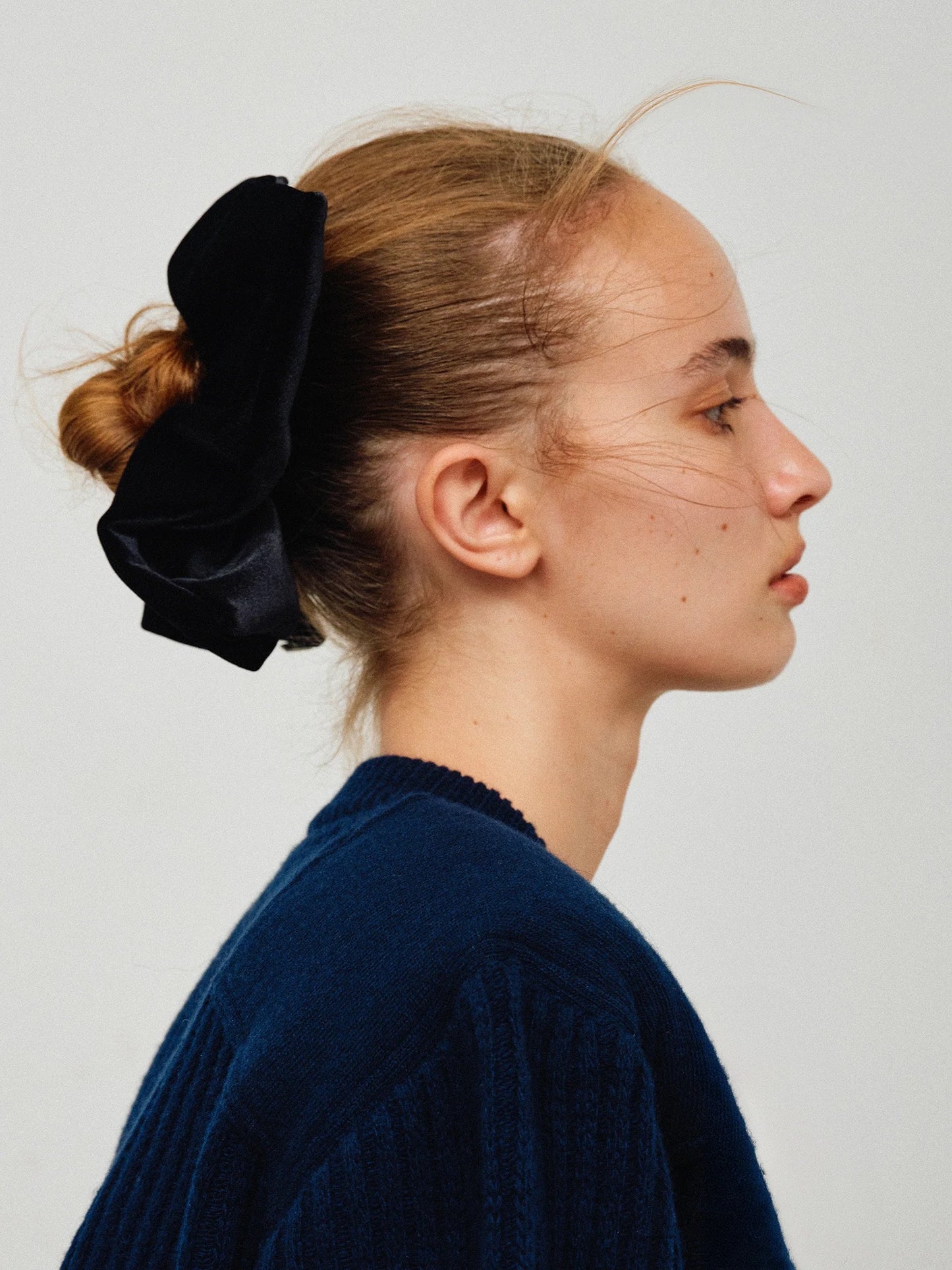 Velours Square Medium Scrunchie