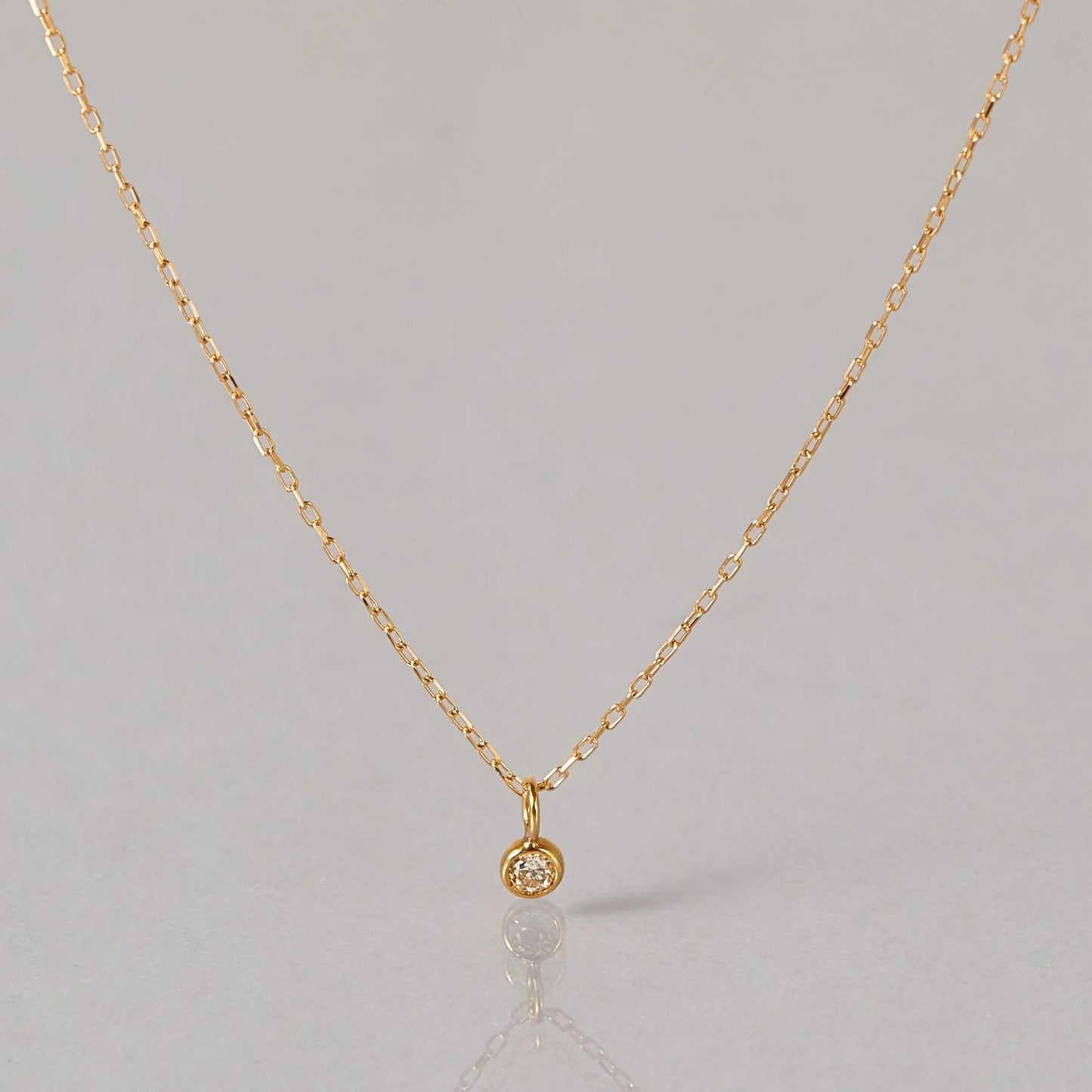 K18 diamond necklace