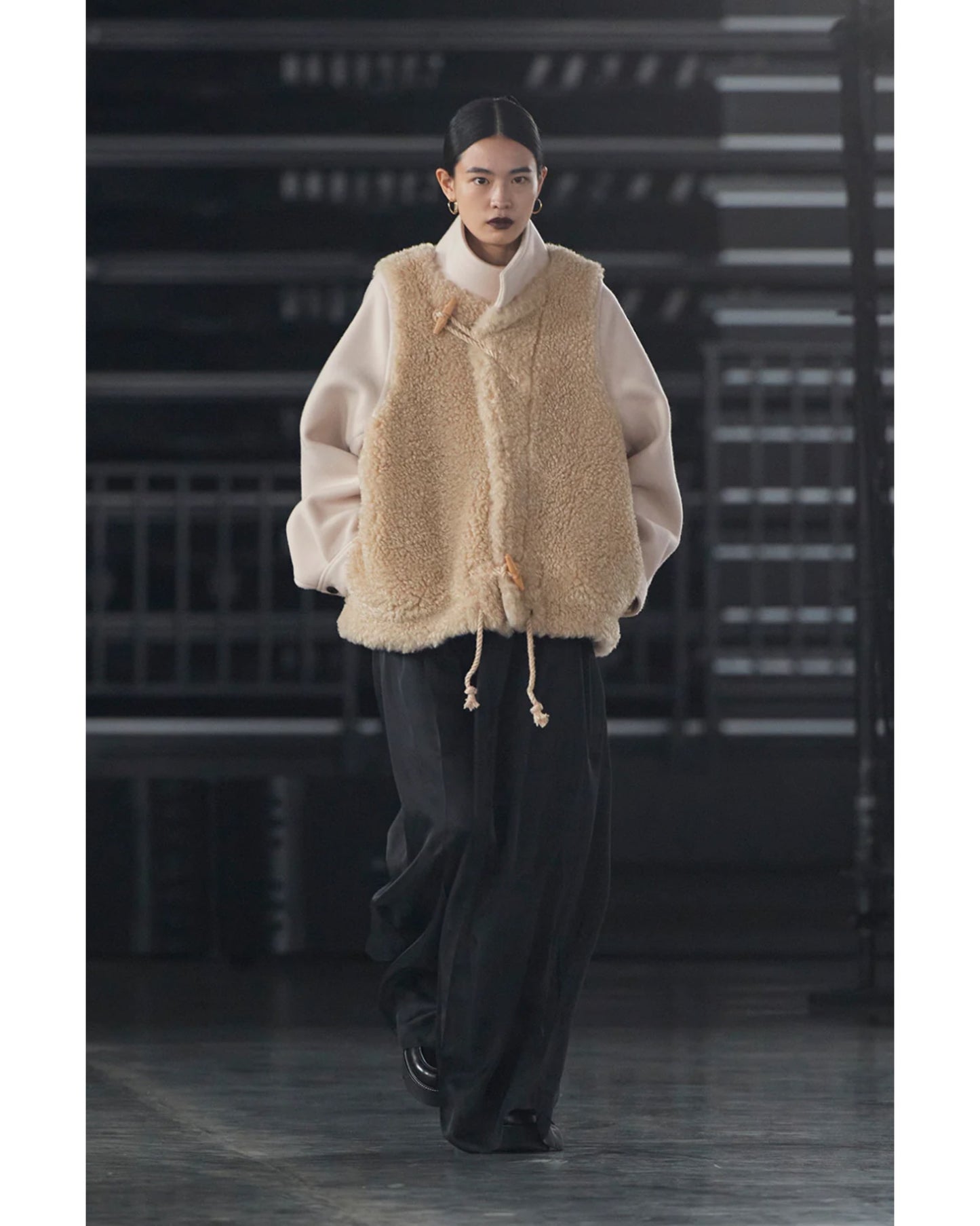 DOUBLE FACE FAUX SHEARLING DUFFEL JACKET 17549