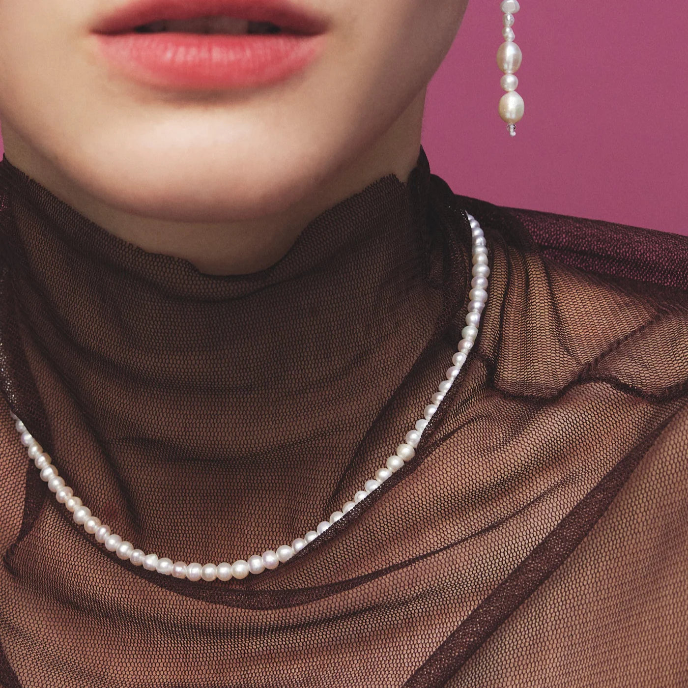 steady pearl necklace