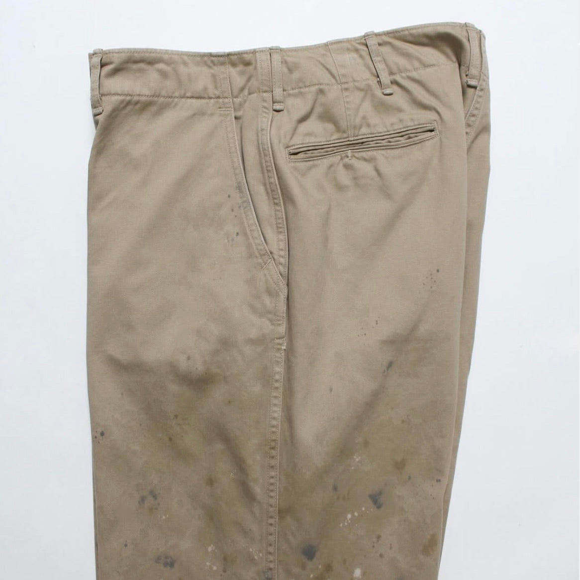 41 KHAKI TROUSERS AGED