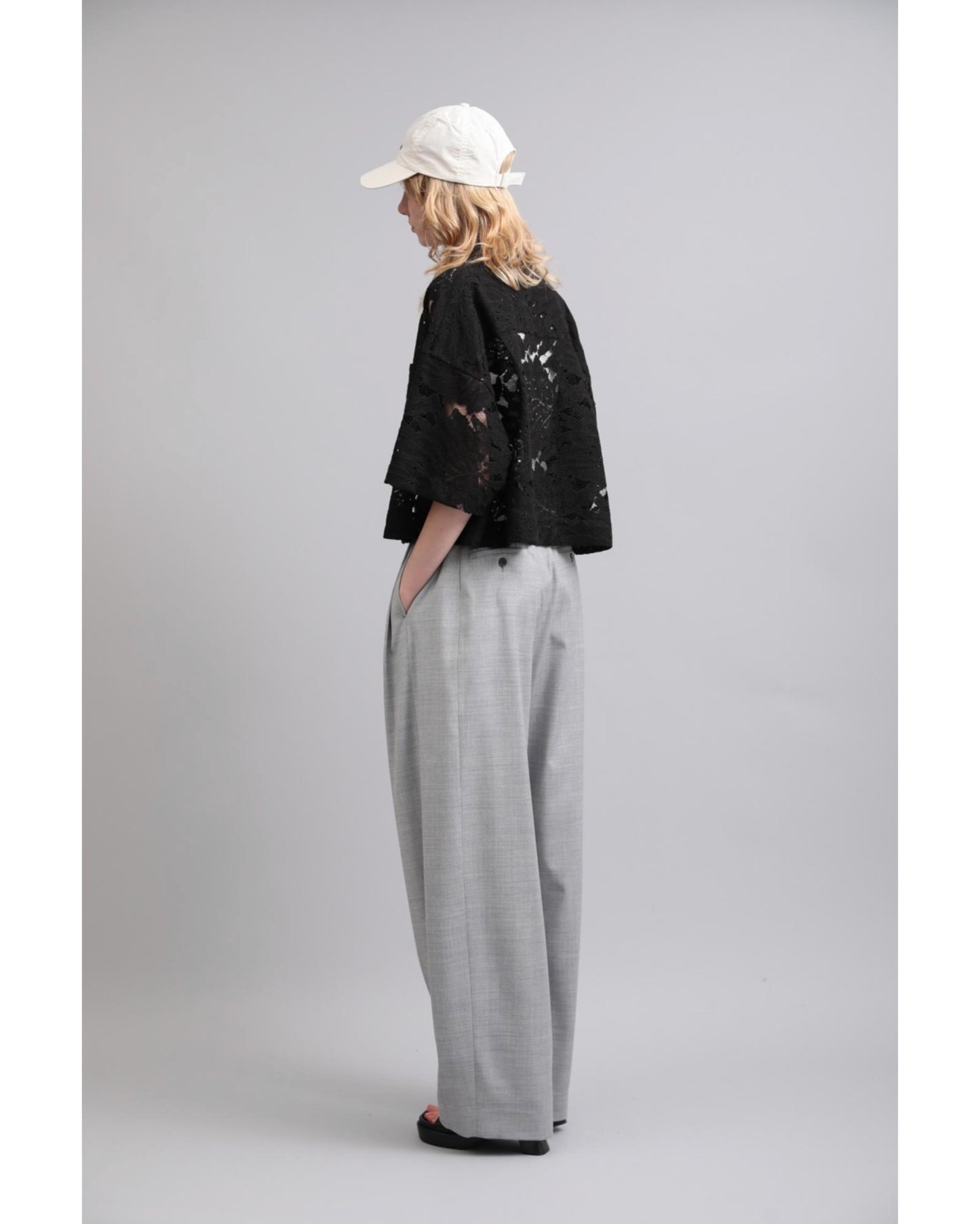 LEAF RASCHEL LACE CROPPED SHIRT