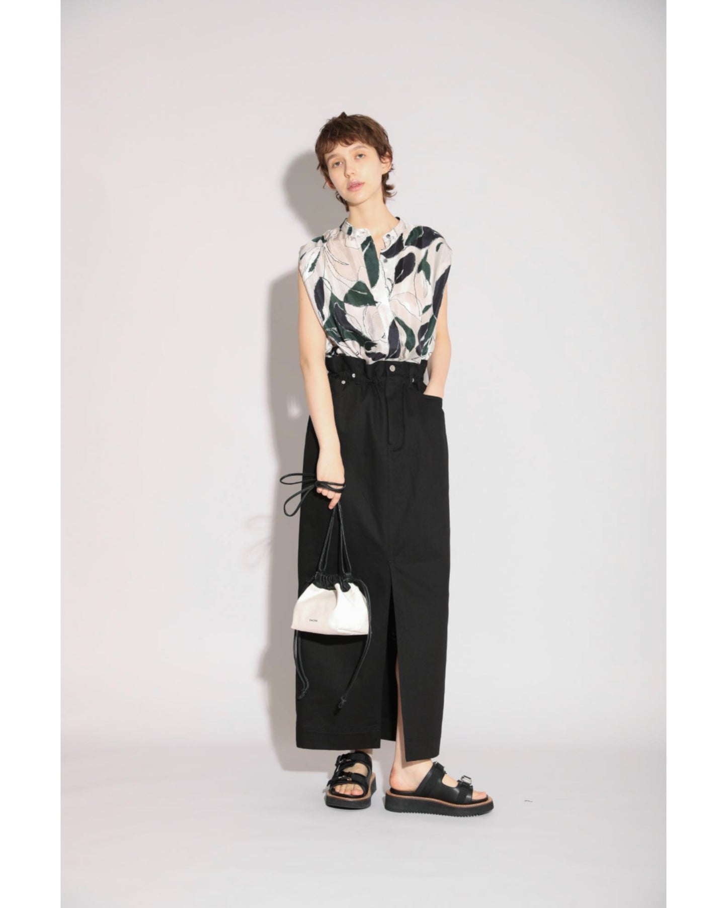 MODERN LEAVES TOP