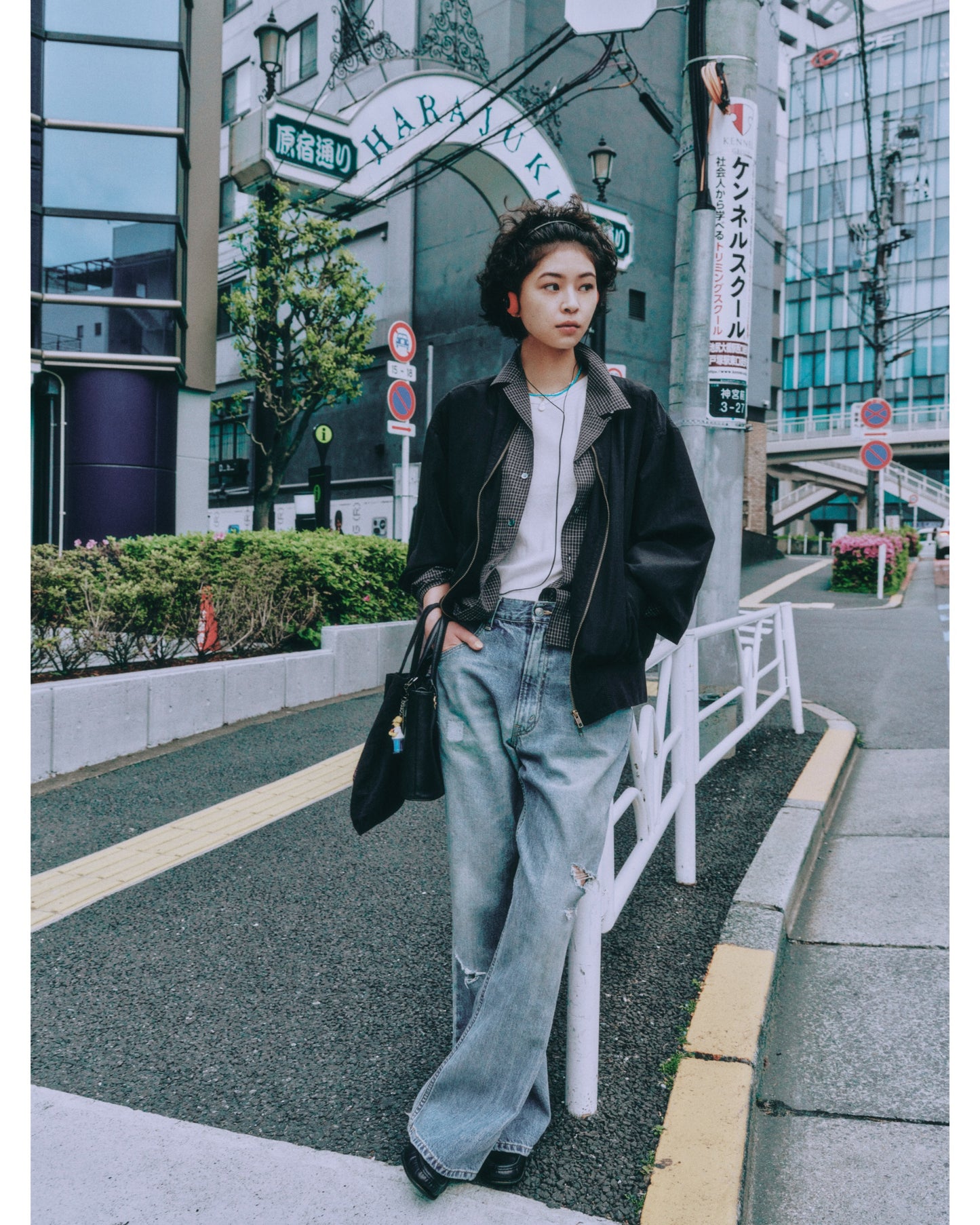 KENDRICK (DISTRESSED JEANS)