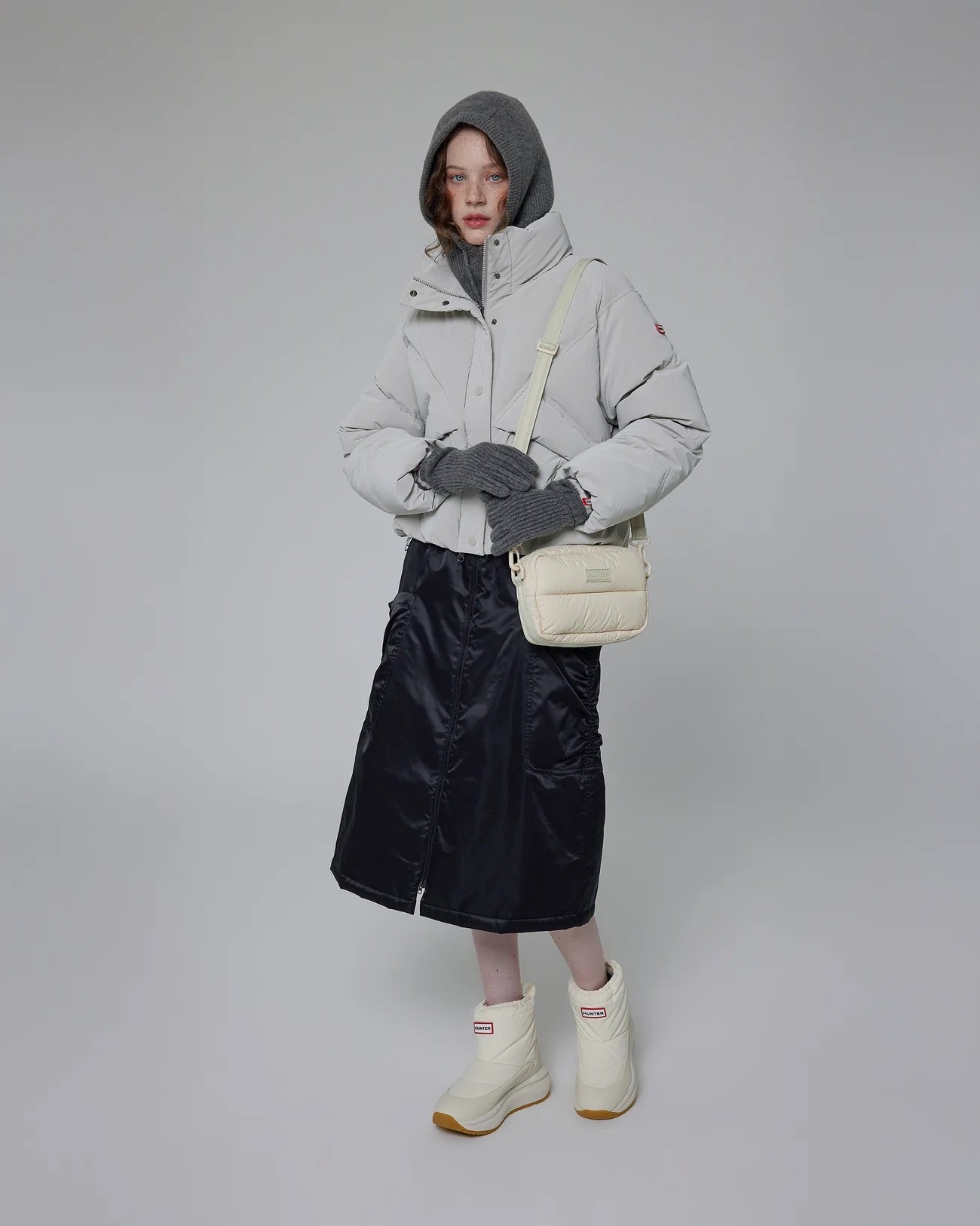 イントレピッド エクストラ パフド クロスボディ