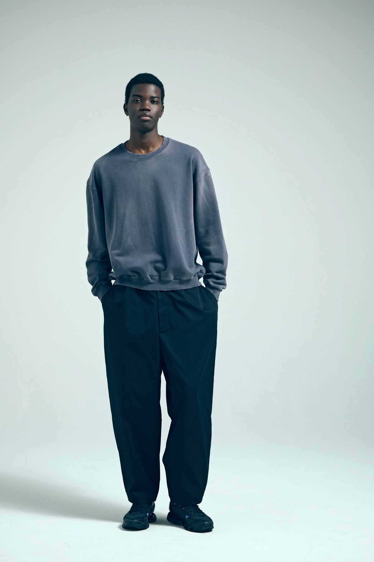 FADED CREW SWEAT