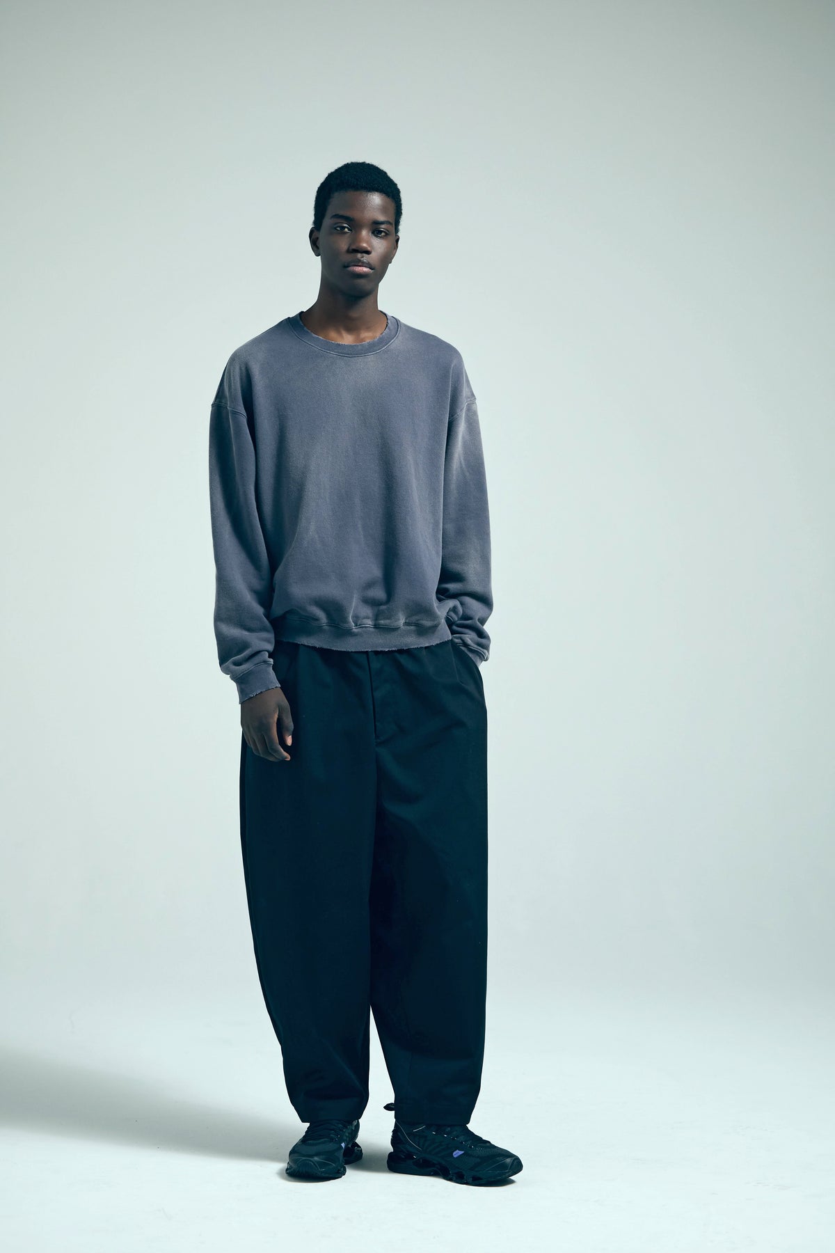 FADED CREW SWEAT