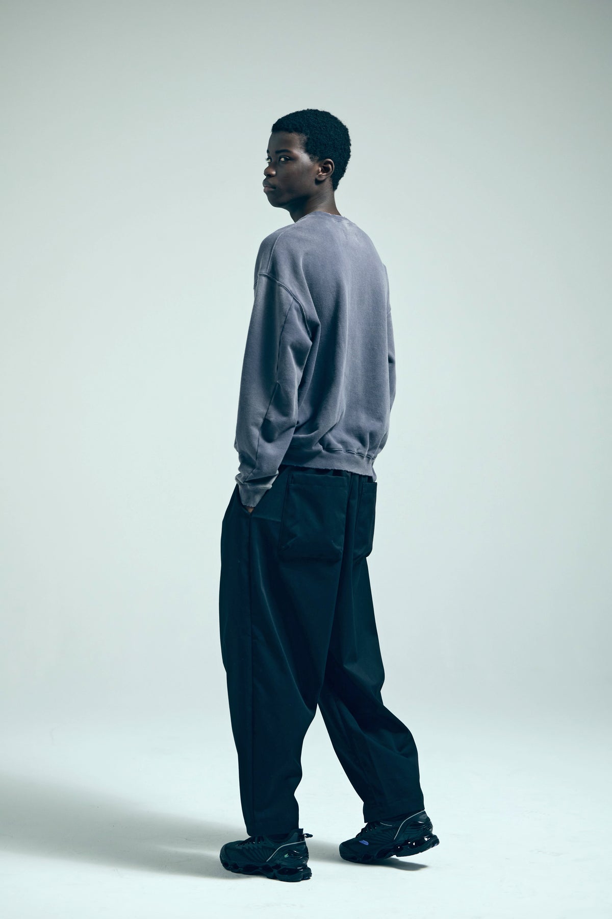 FADED CREW SWEAT