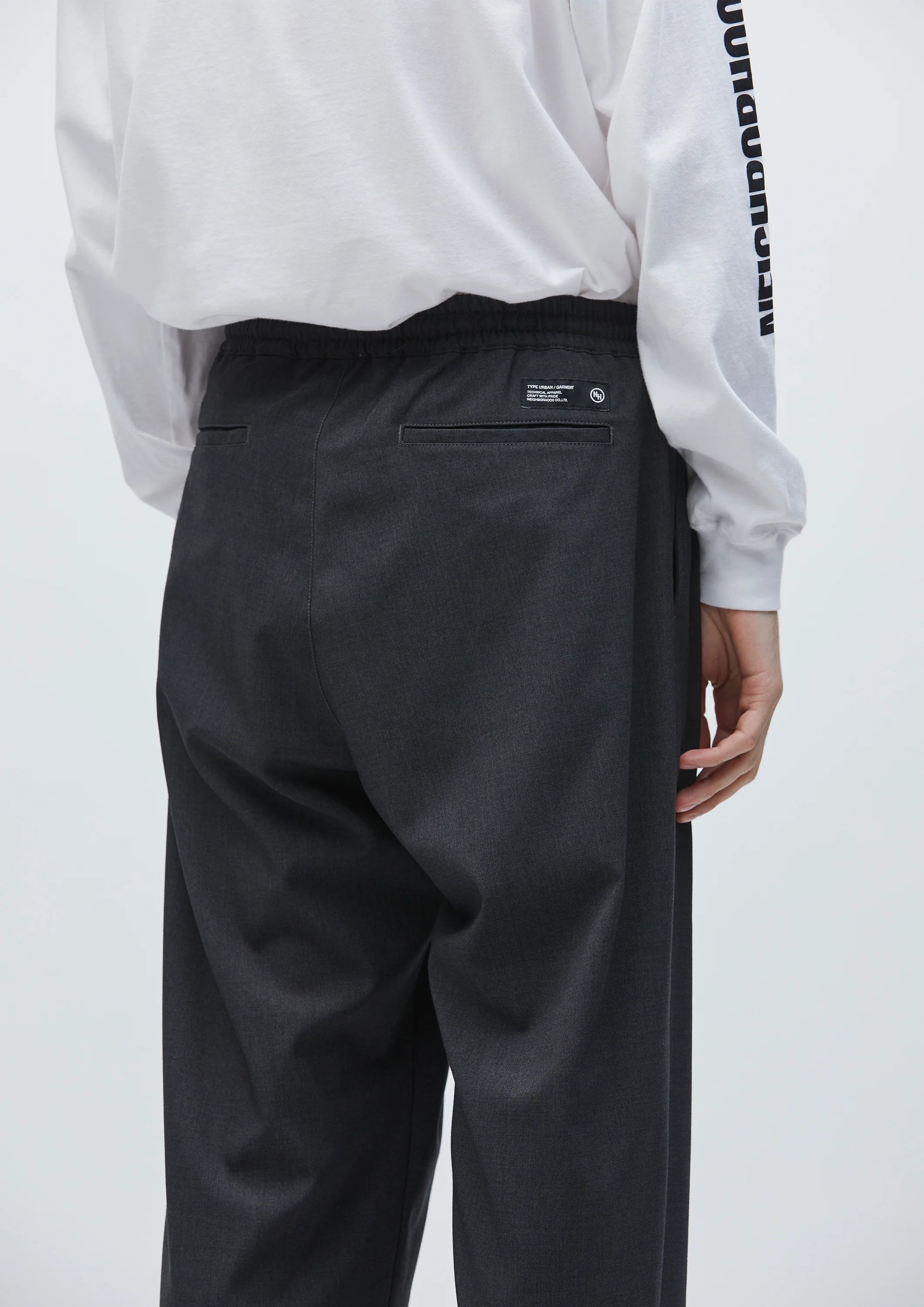 BAGGYSILHOUETTE EASY PANTS – TIME AFTER TIME