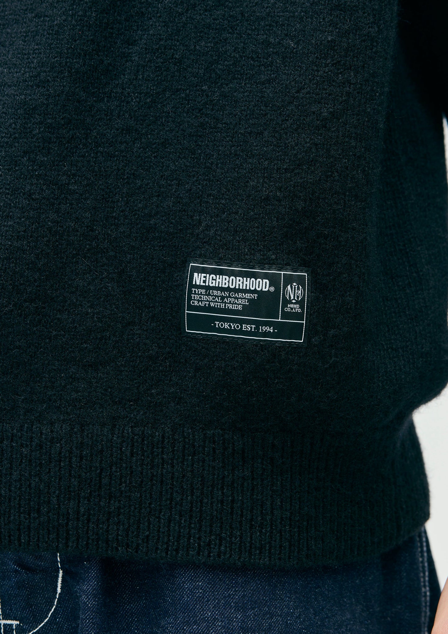 INTARSIA CREWNECK SWEATER