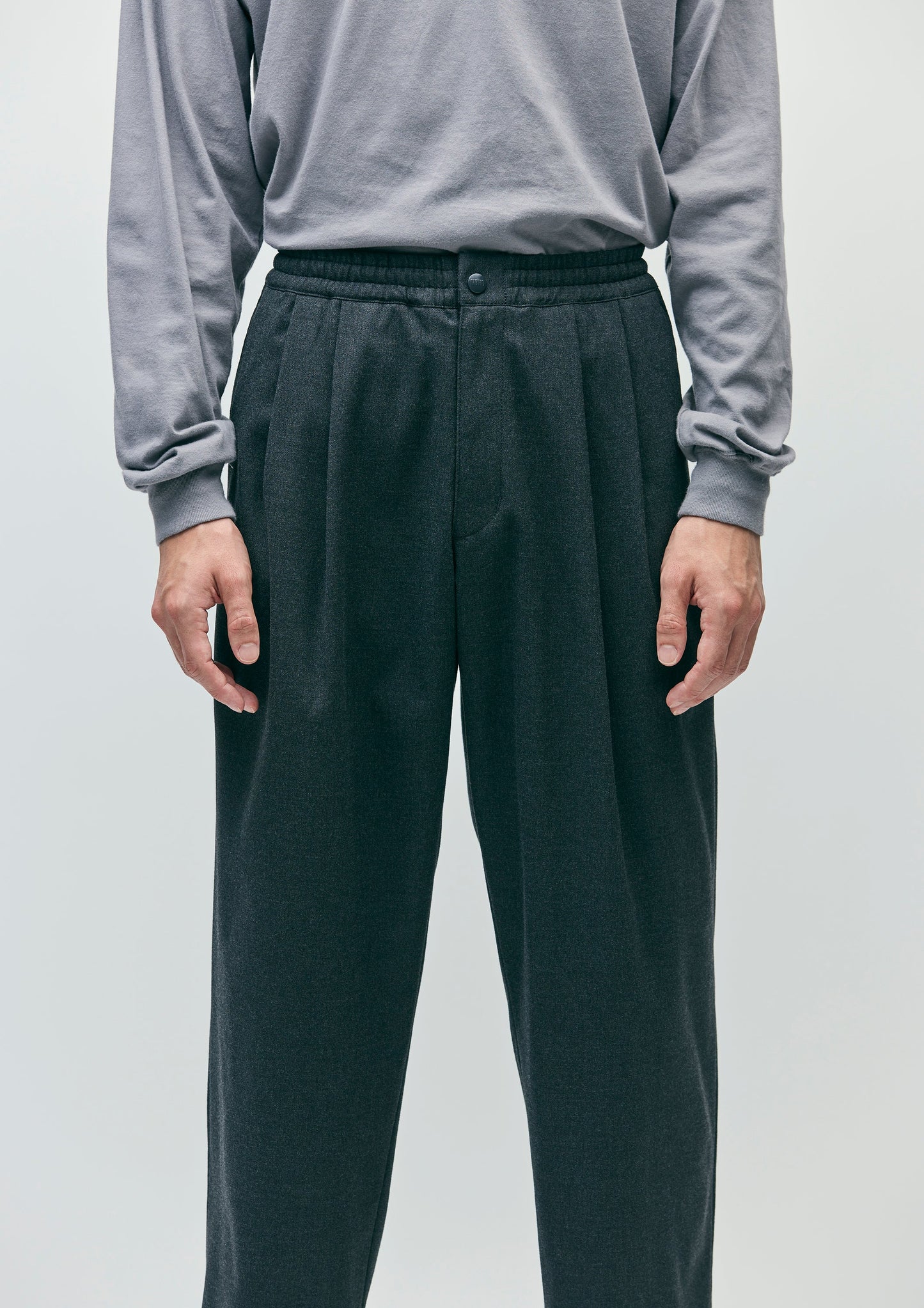 BAGGY SILHOUETTE EASY PANTS