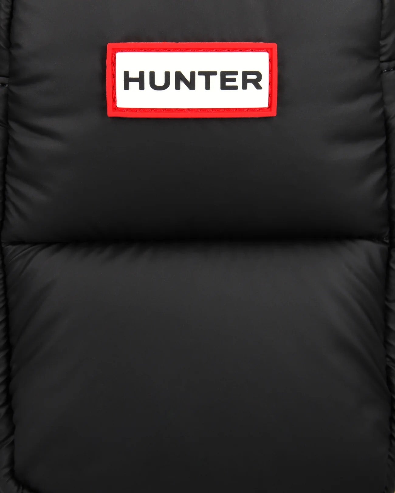 イントレピッド エクストラ パフド フォンポーチ