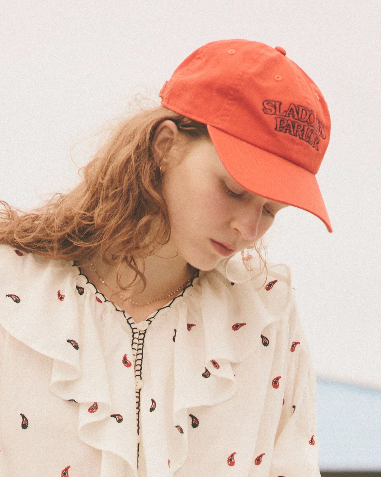 SLADOLED PARLOR CAP