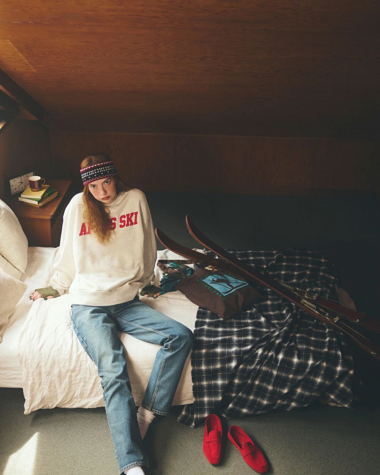 APRES SKI SWEATERSHIRT