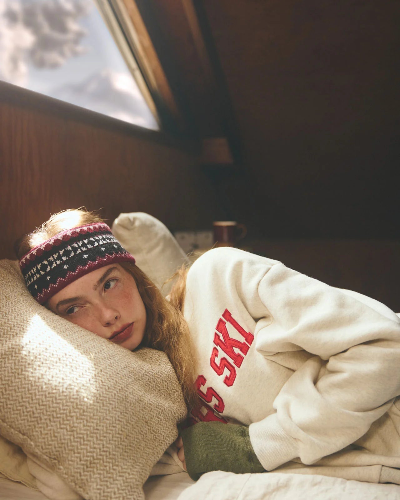 APRES SKI SWEATERSHIRT