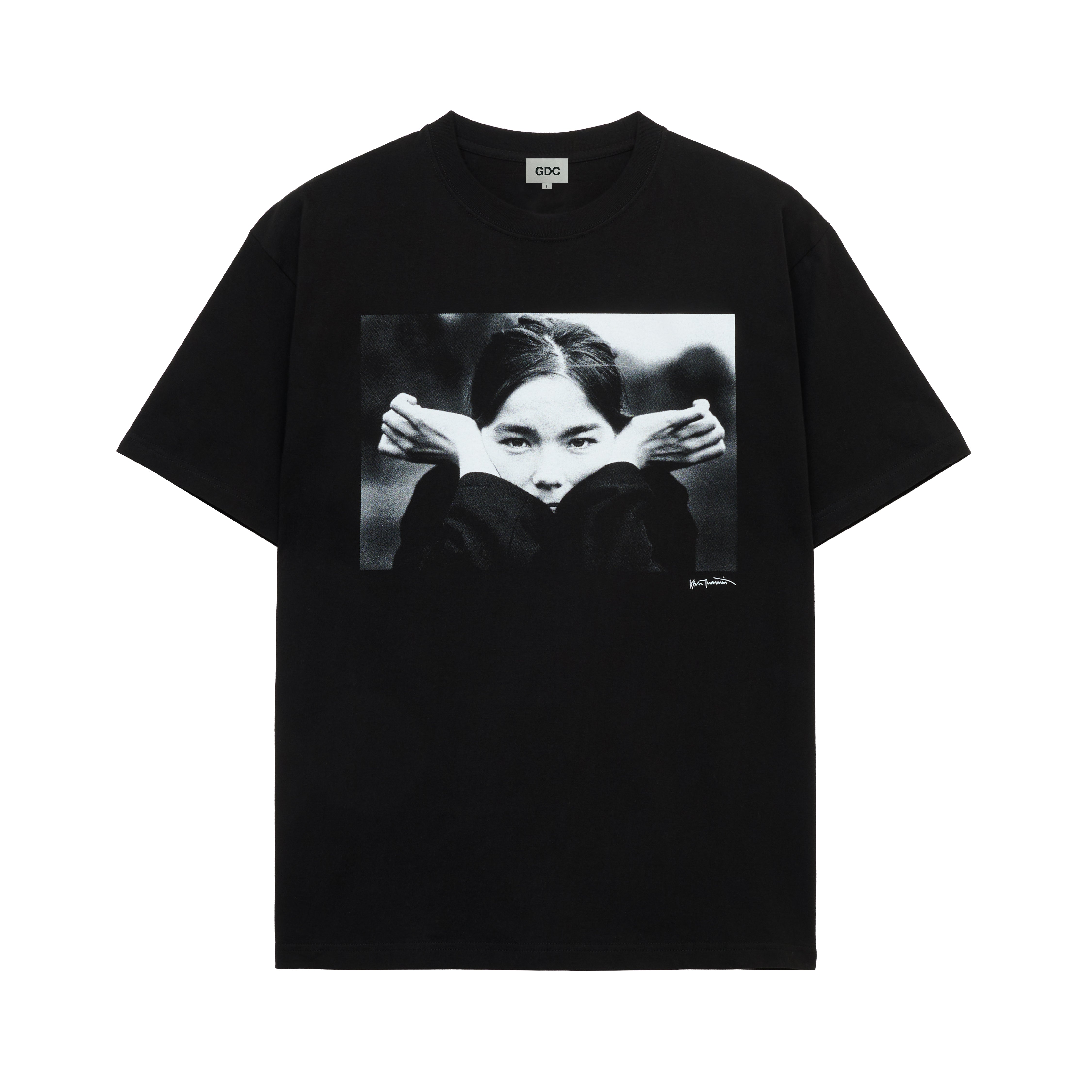 Bjork by Kevin Cummins×GDC】Monochrome Tee – TIME AFTER TIME