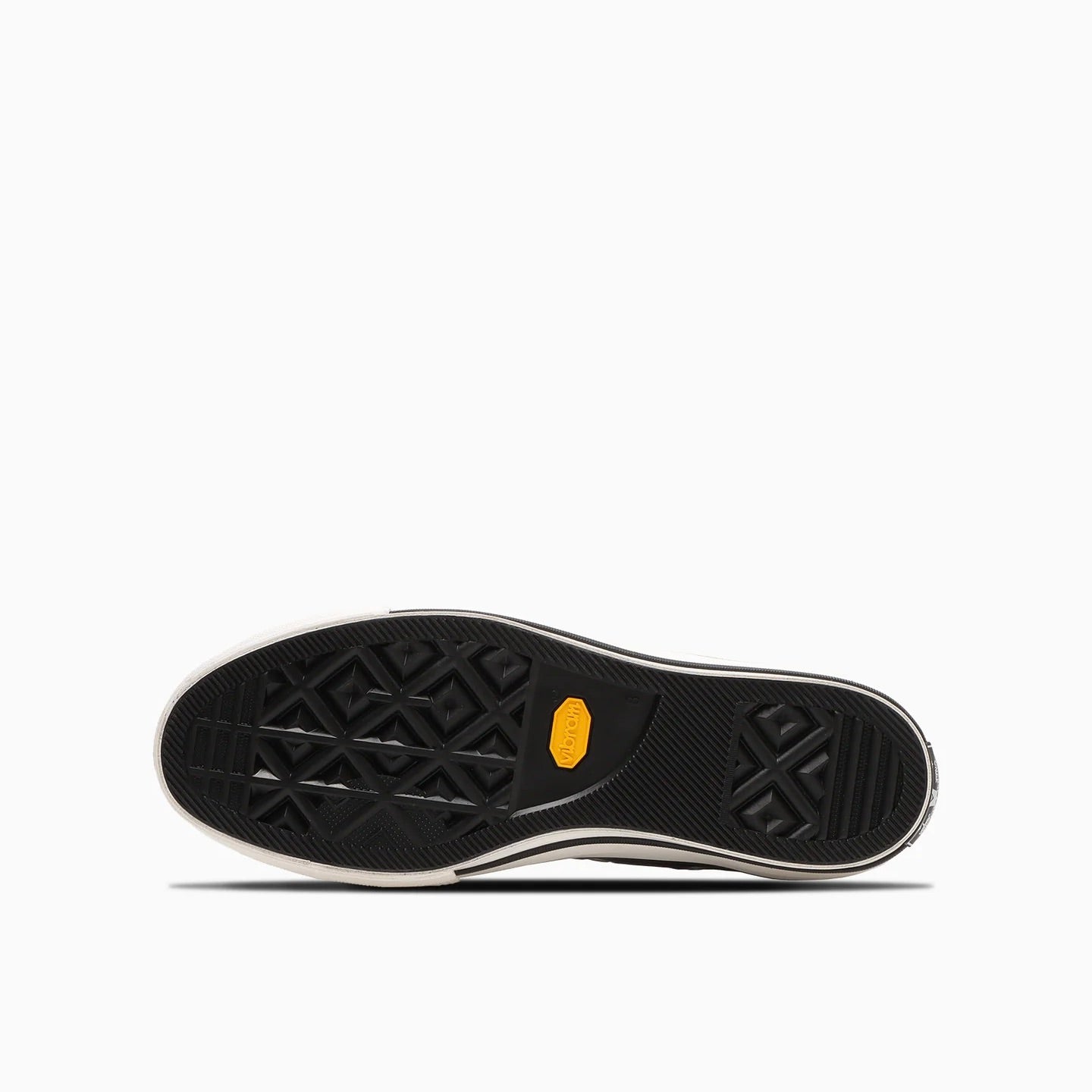 CHUCK TAYLOR®︎ LEATHER HI