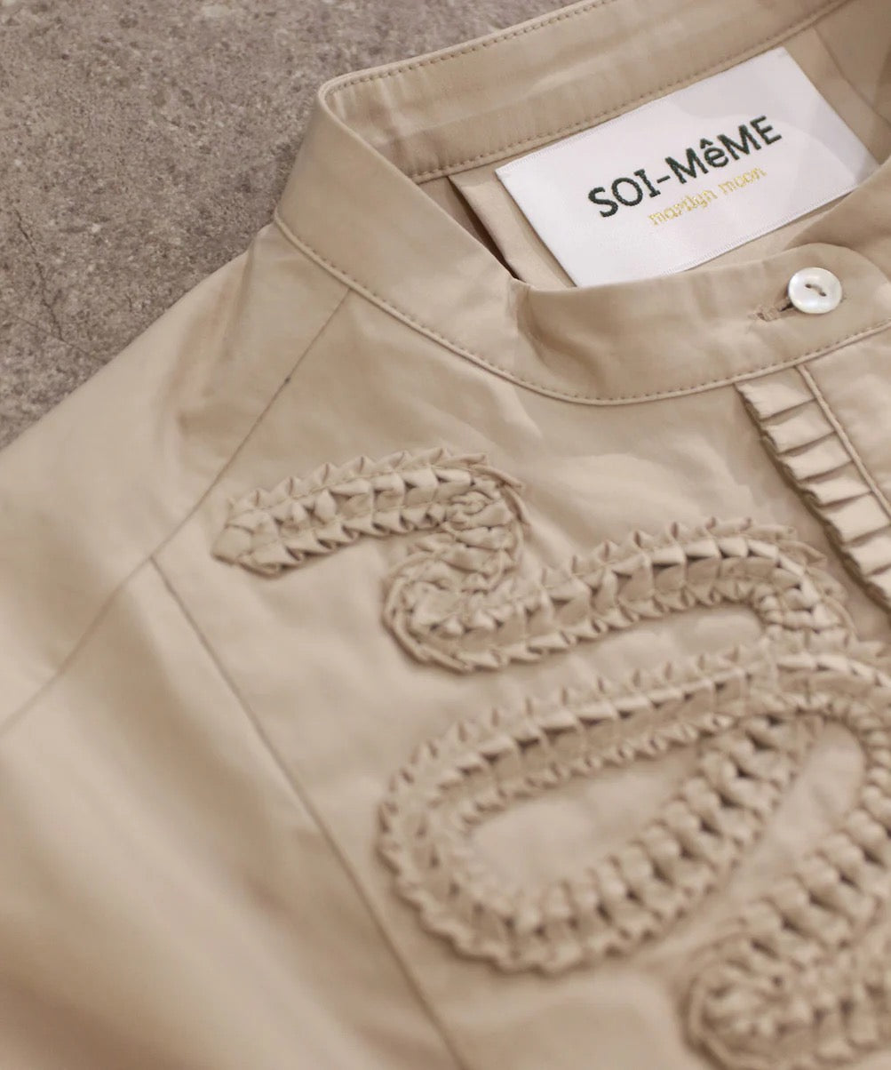diamond tuck embroidery blouse