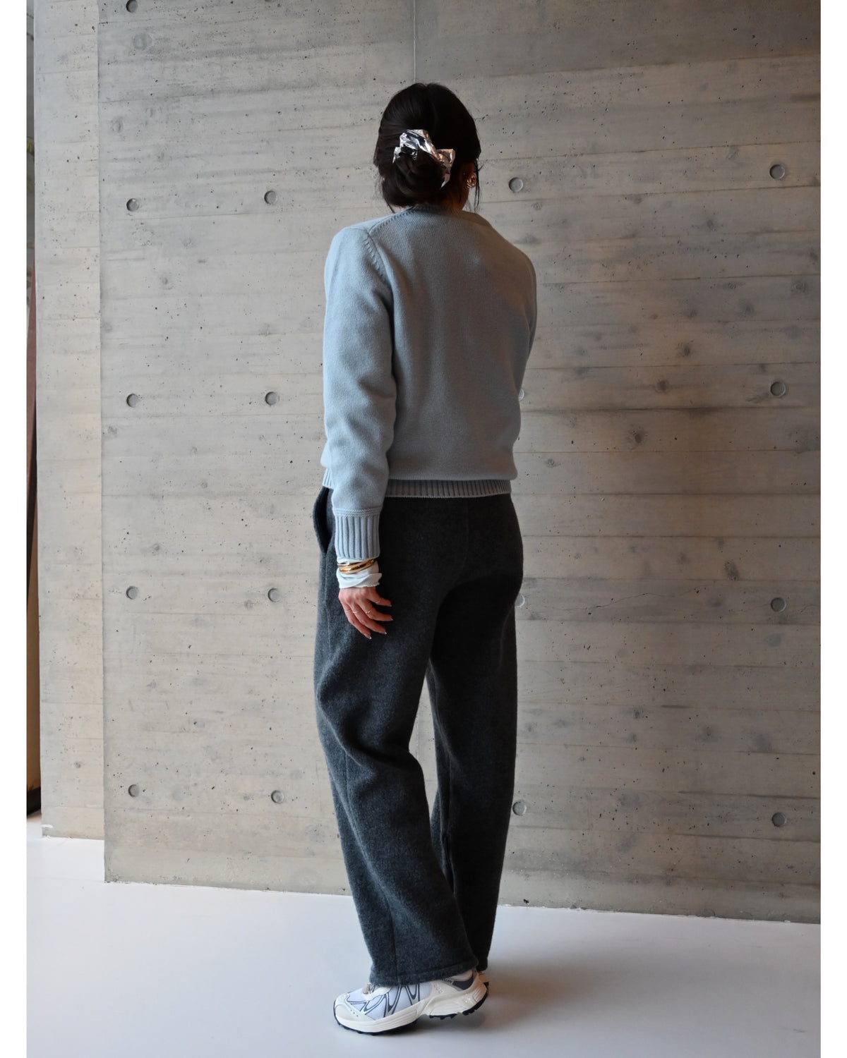 ウールクルーネックニット