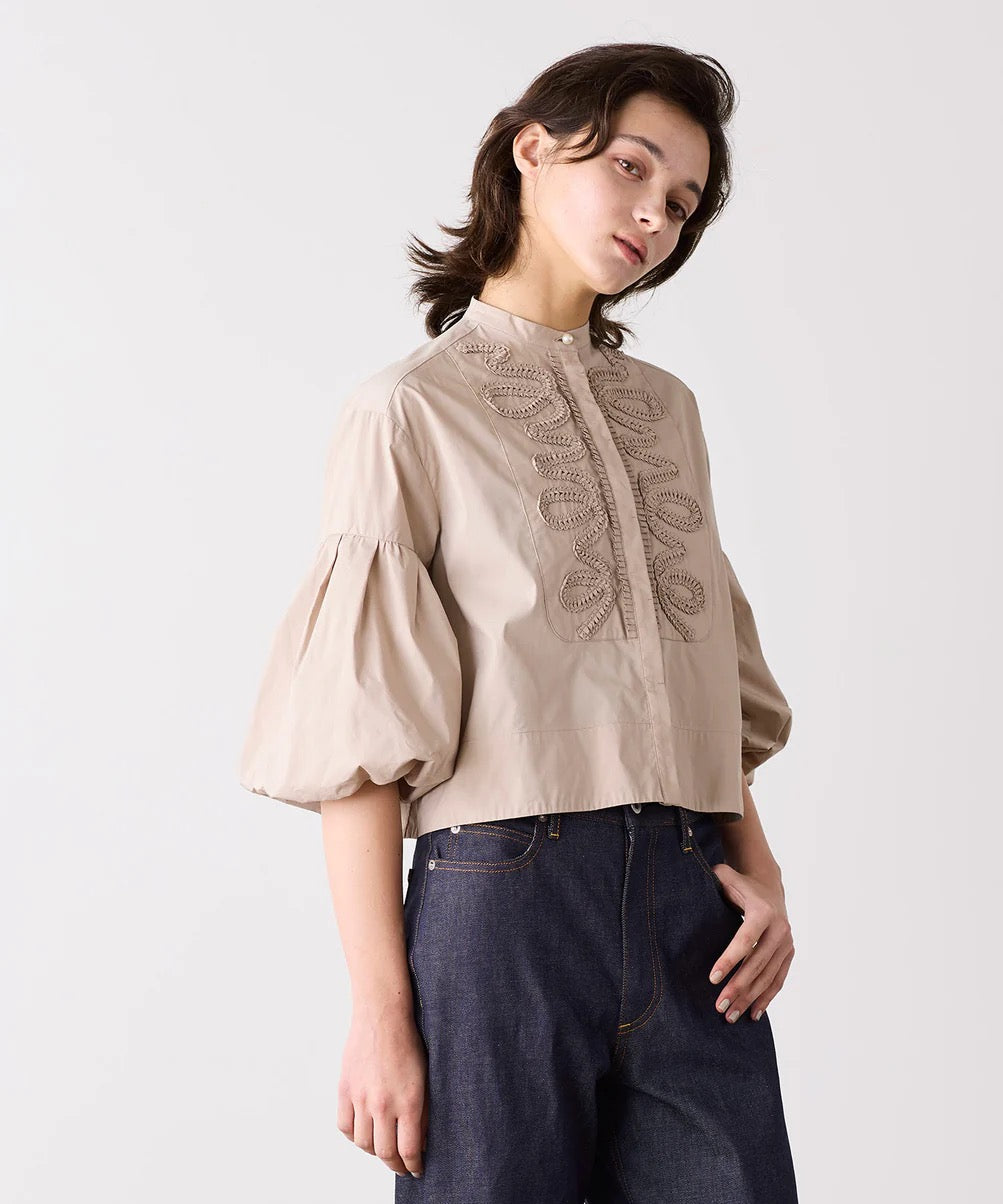 diamond tuck embroidery blouse