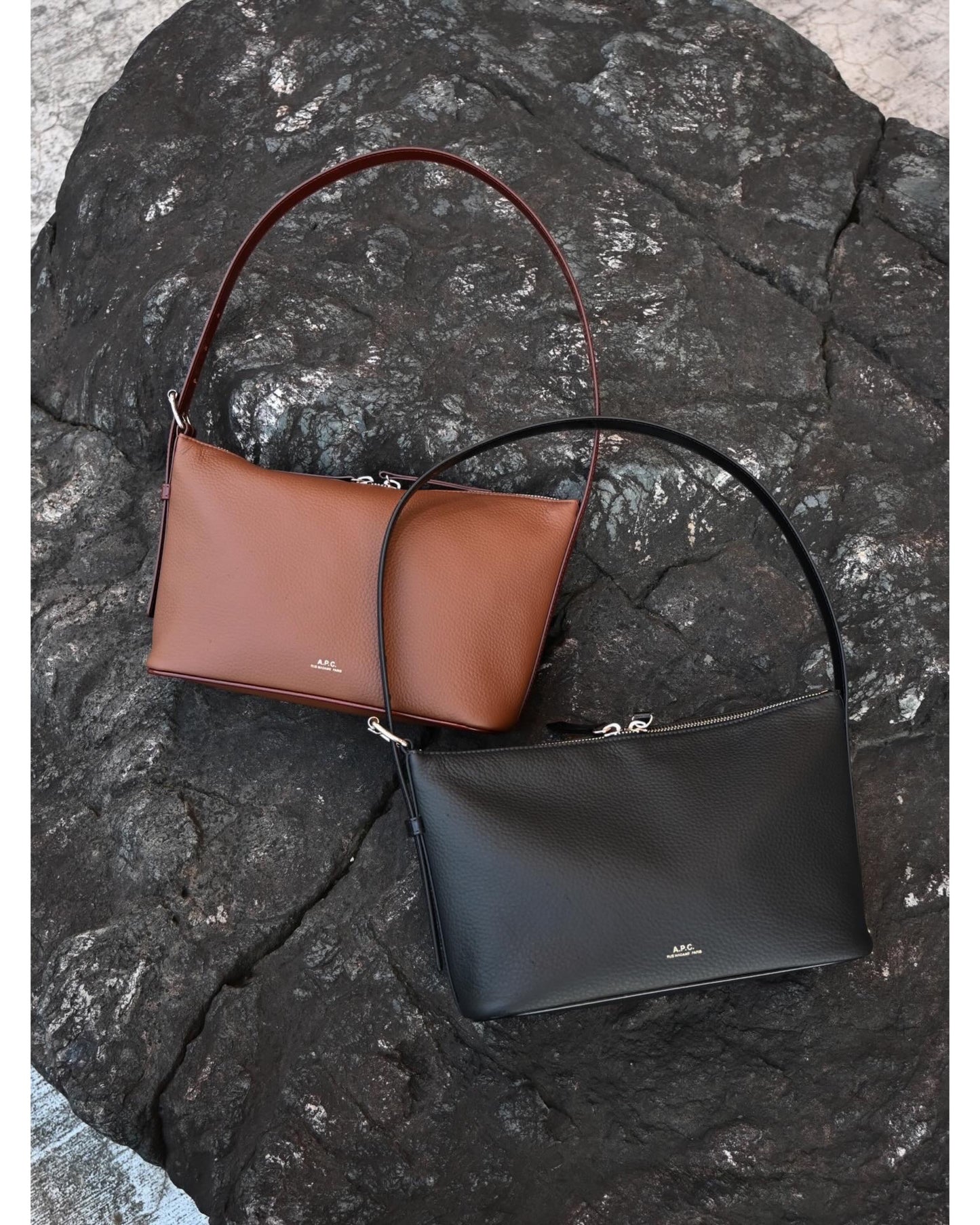 Vera ショルダーバッグ