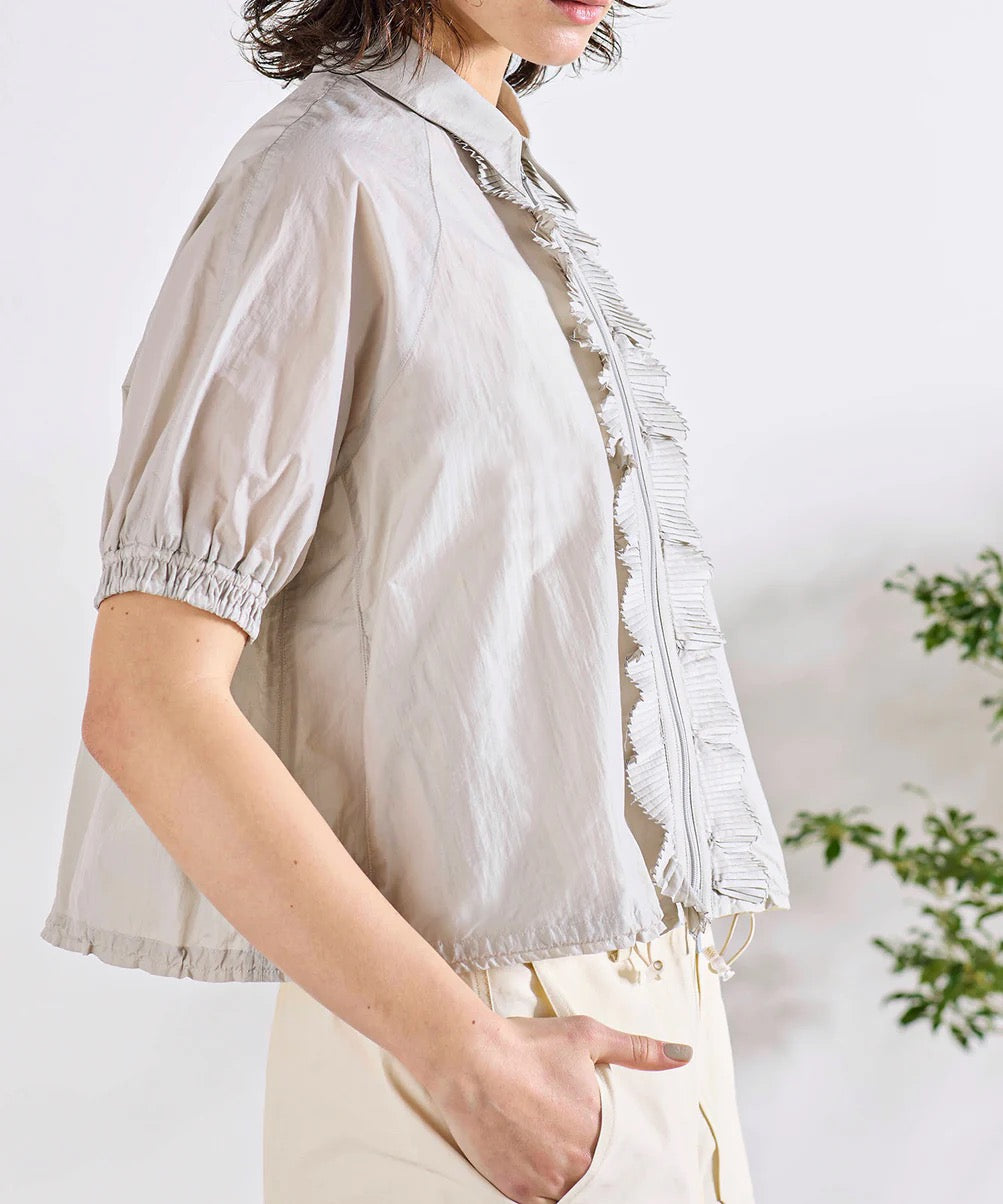 sheer pleats half sleeve blouson