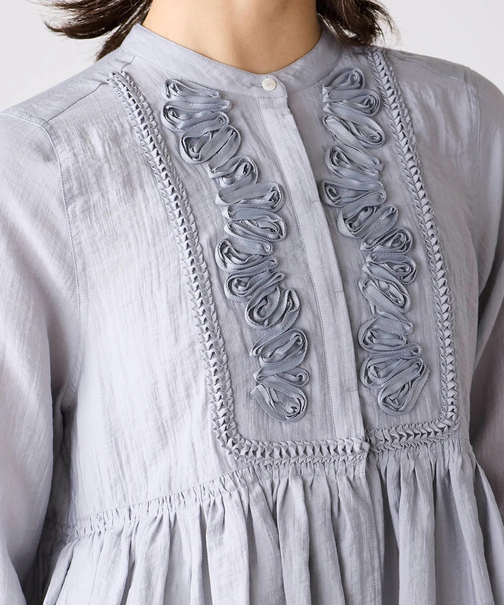 code embroidery diamond tuck blouse