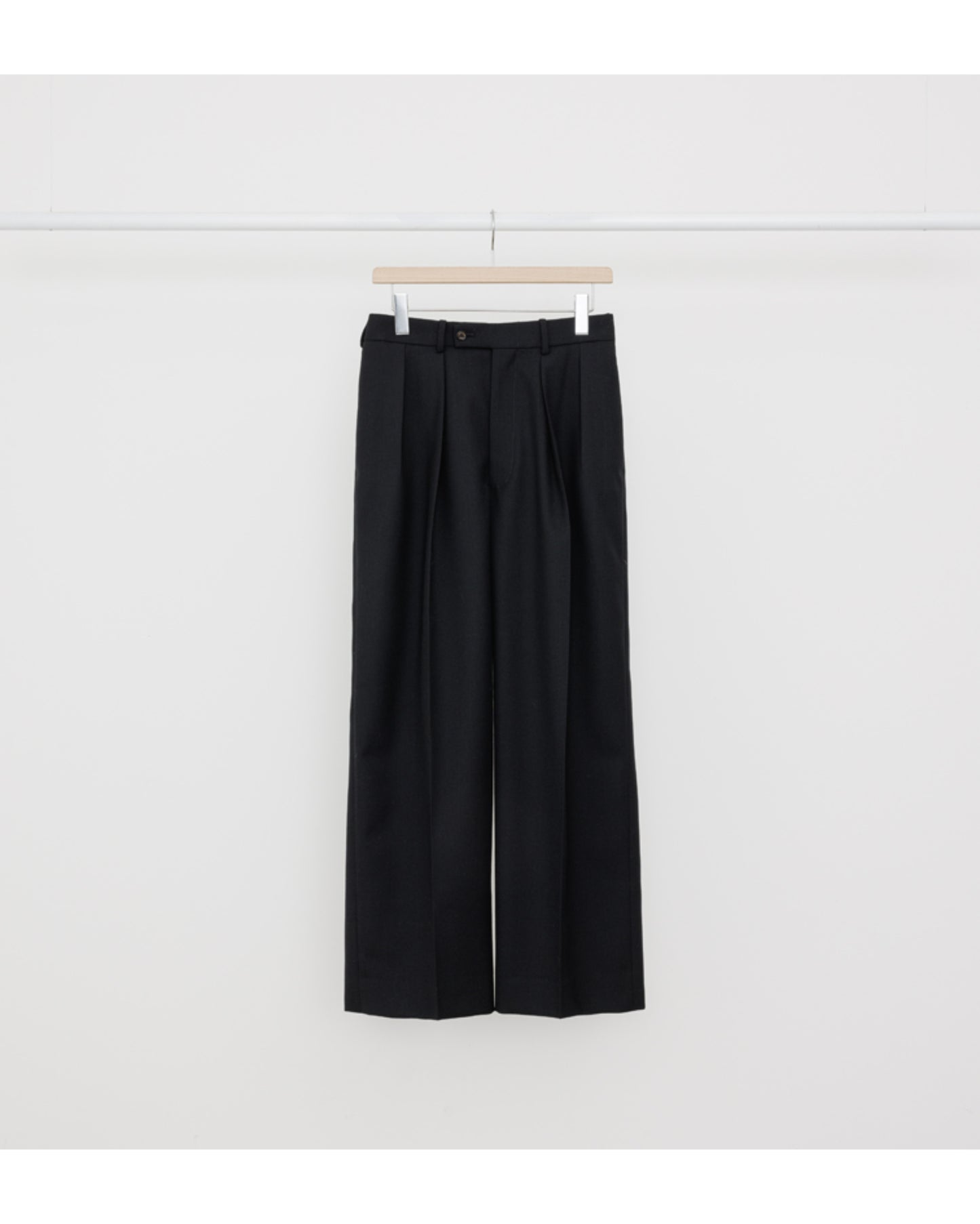 DOUBLE PLEATED TROUSERS BLACK