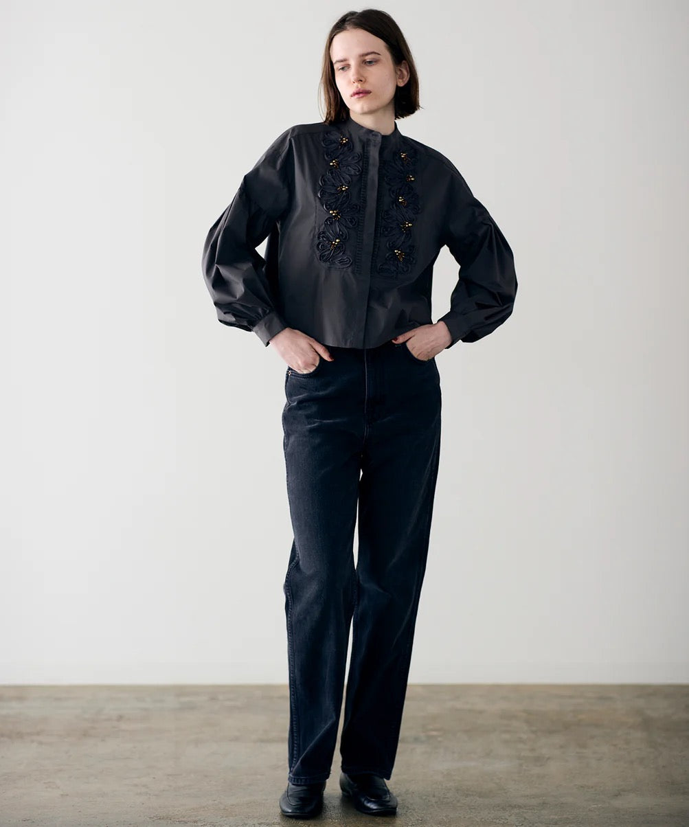 code embroidery pearl blouse