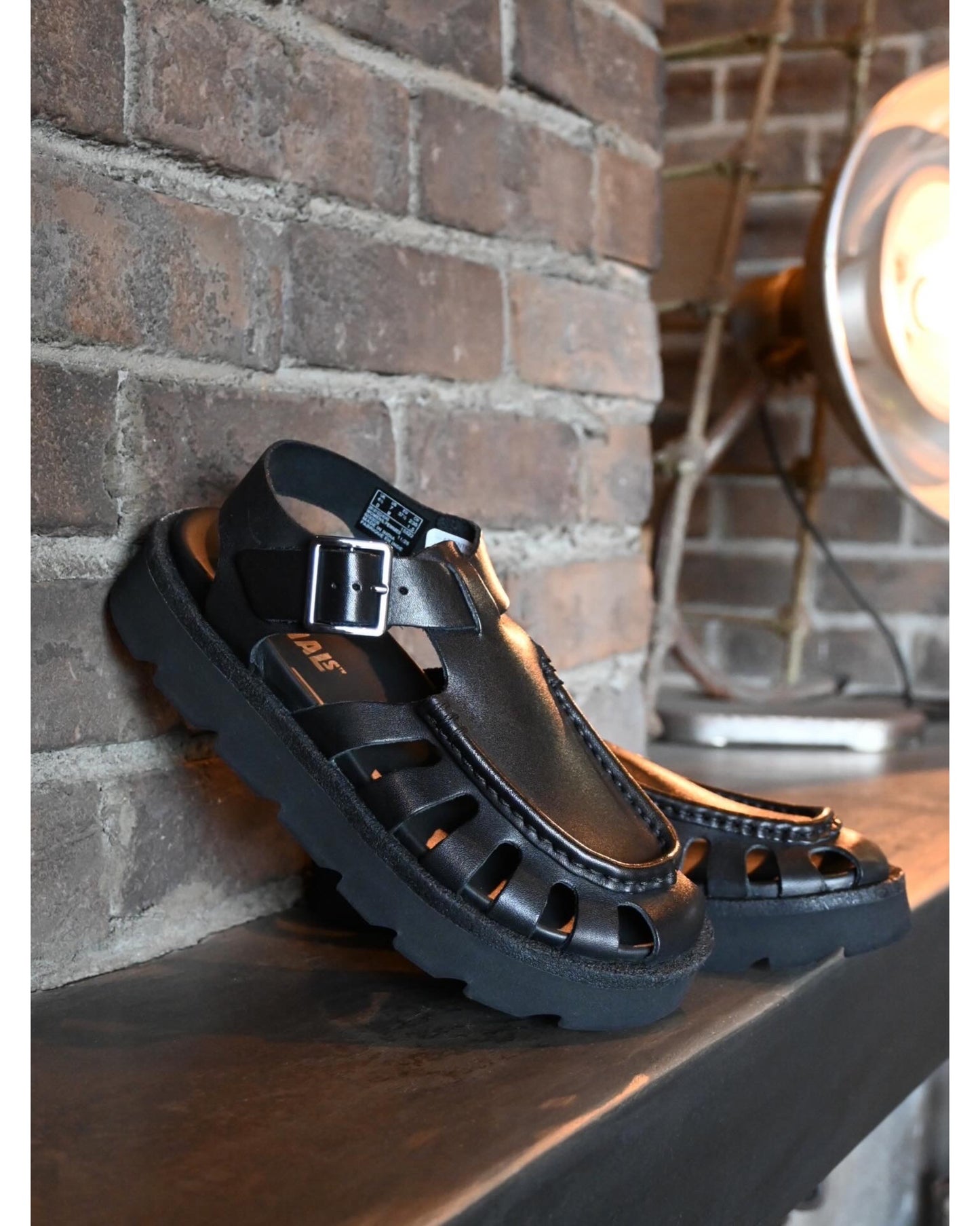 Meare Buckle