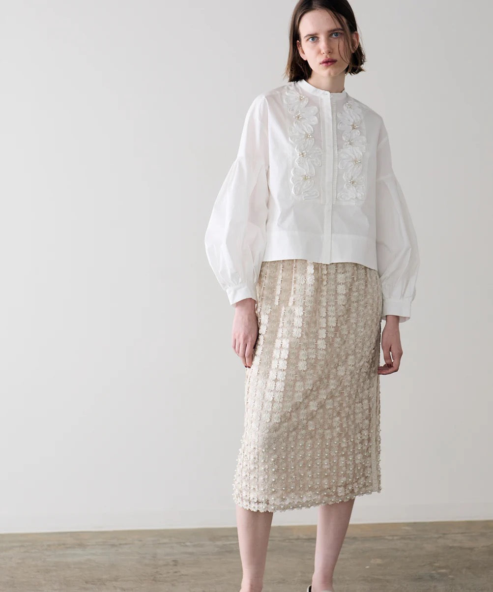 code embroidery pearl blouse