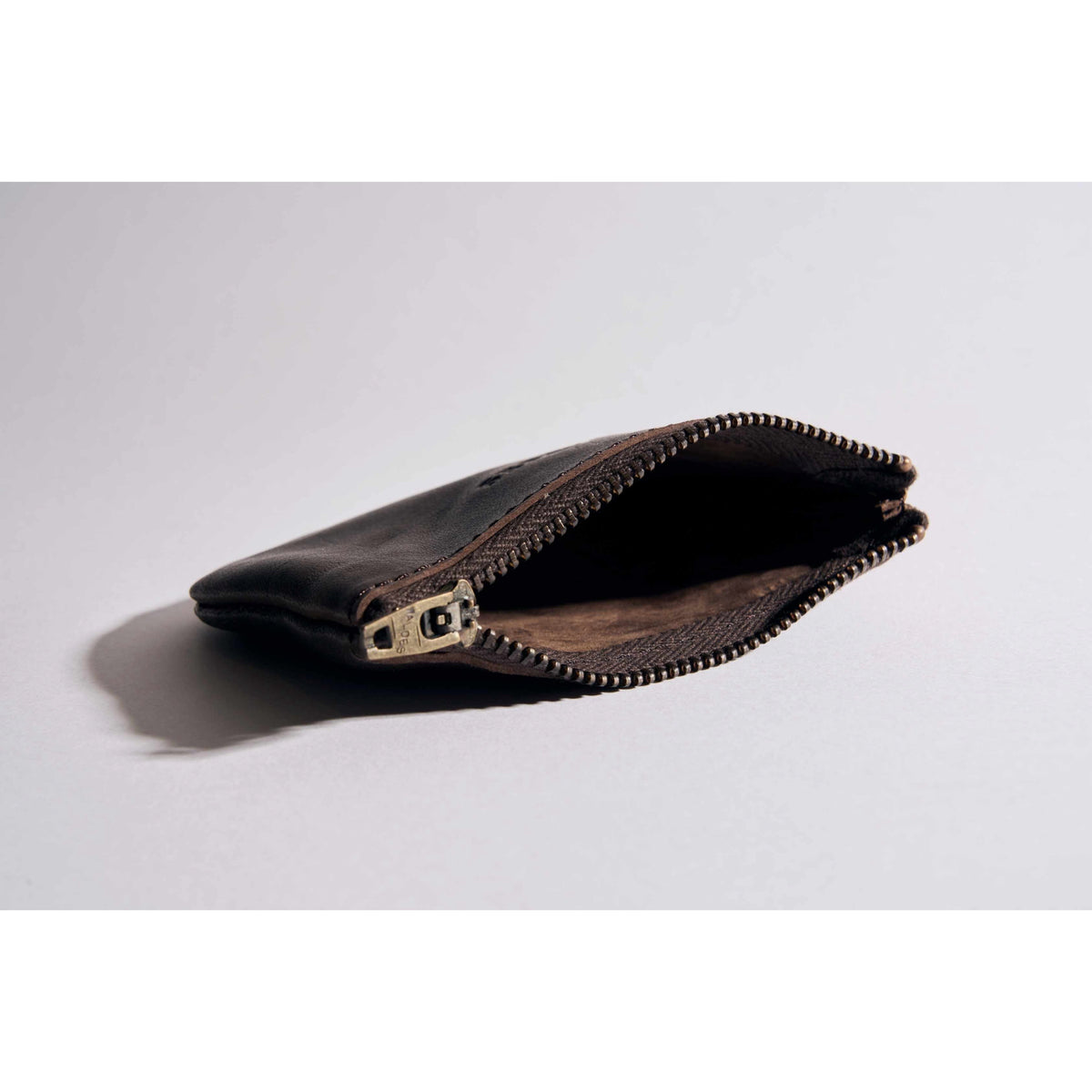 LEATHER POUCH S