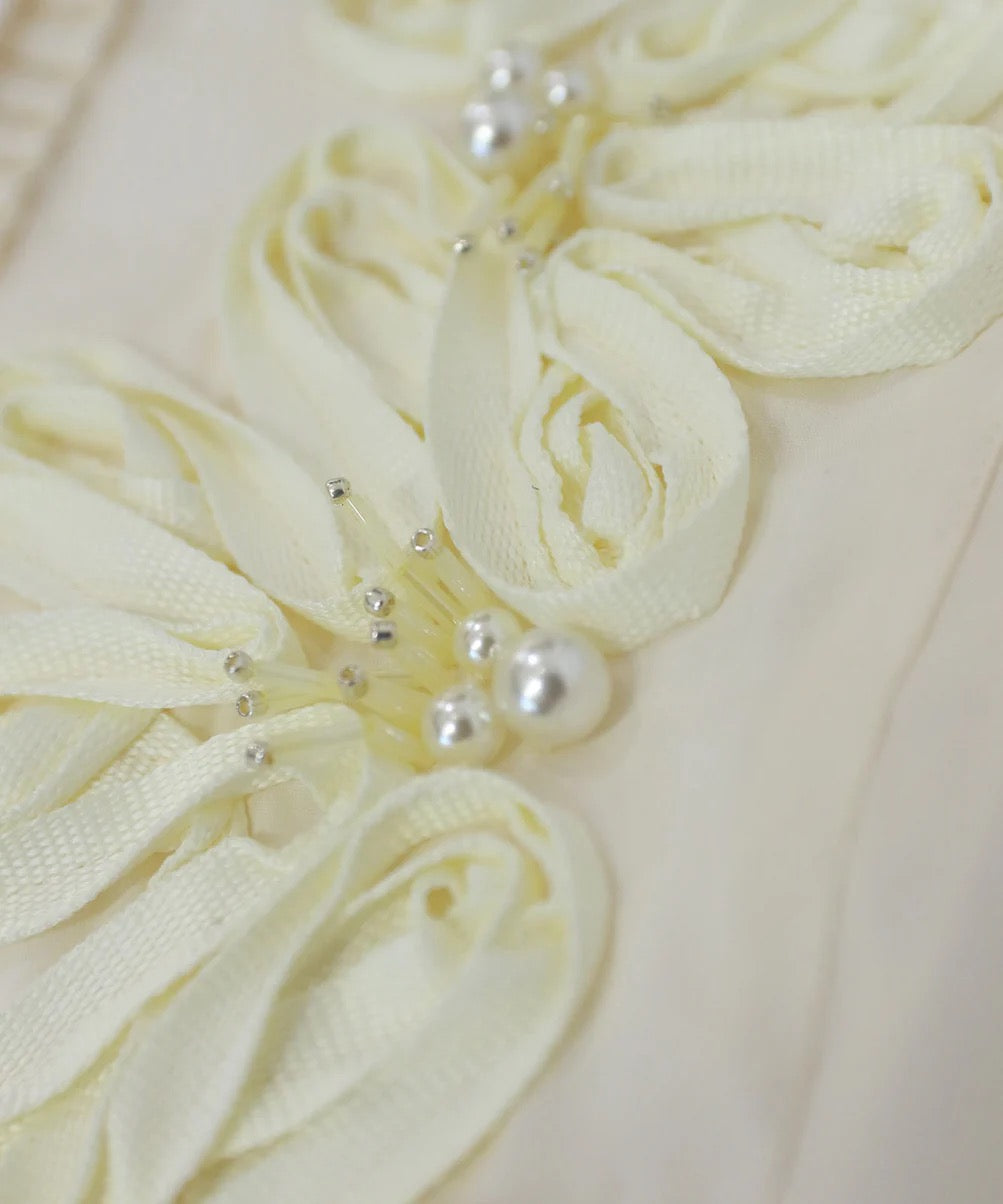 code embroidery pearl blouse