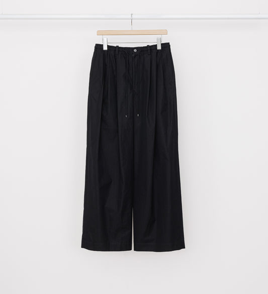 TRIPLE PLEATED EASY TROUSERS BLACK