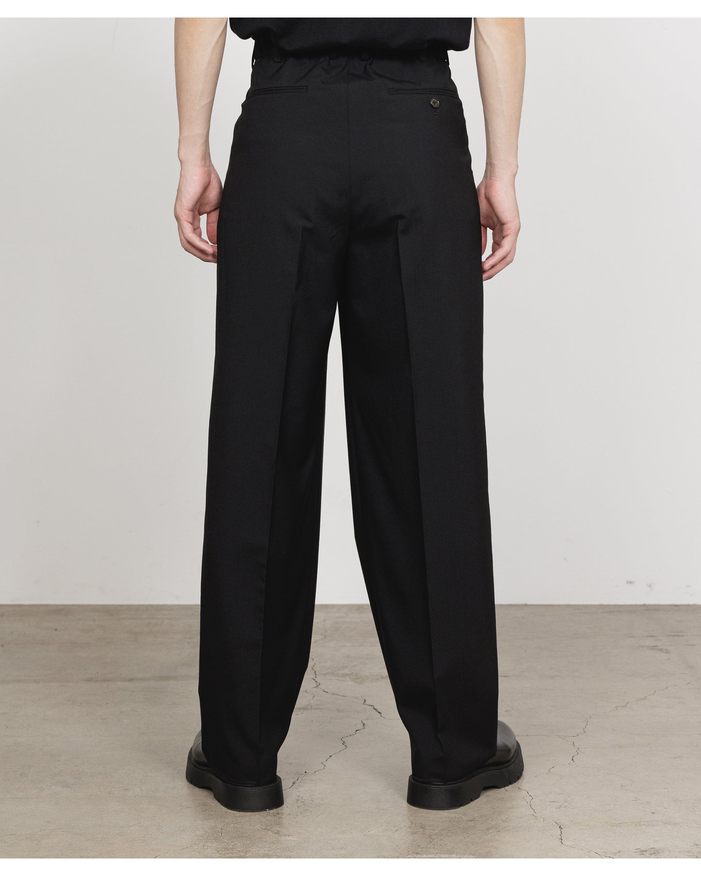 CLASSIC FIT DOUBLE PLEATED TROUSERS BLACK